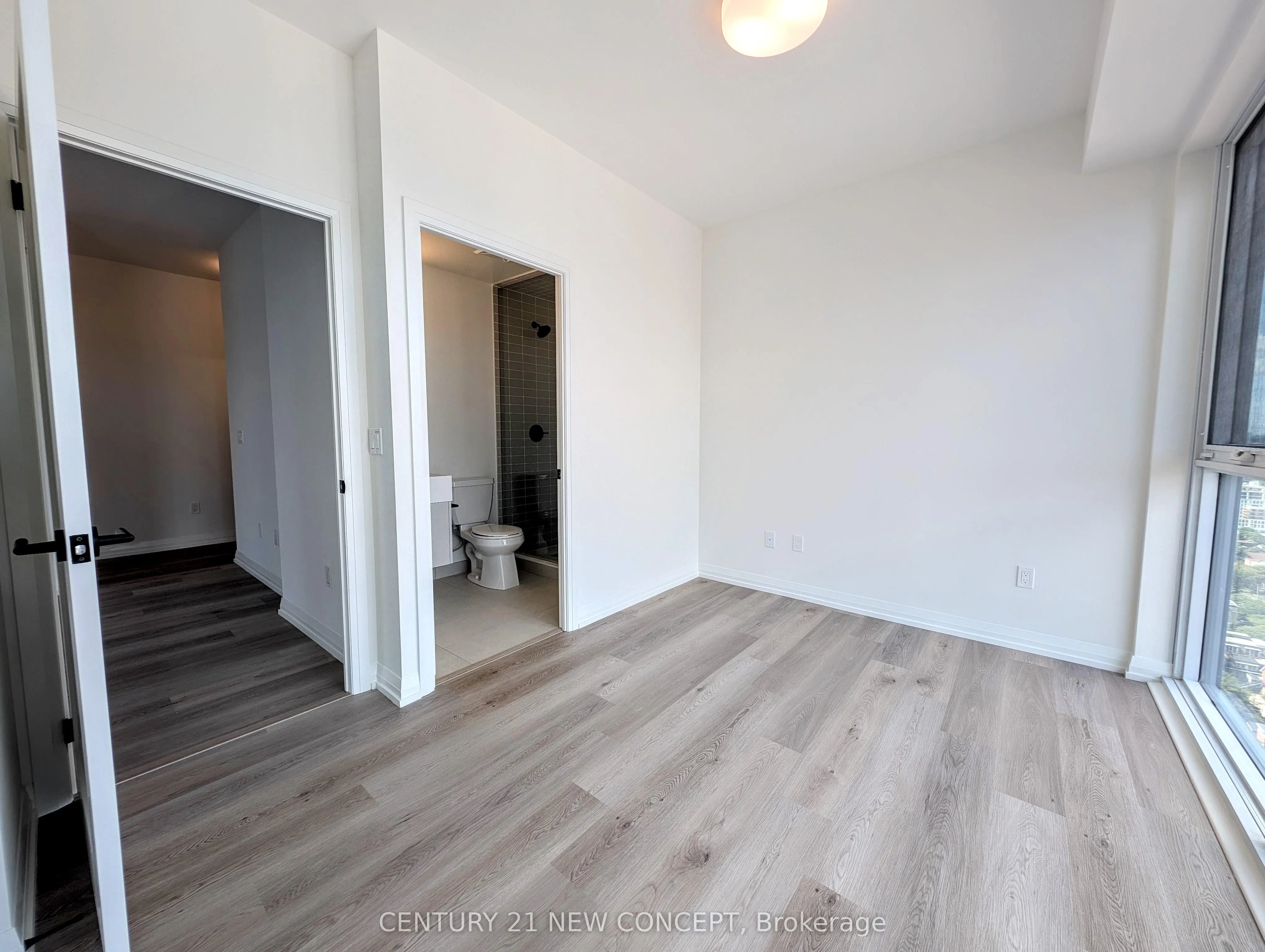 280 Dundas Street W, #2703