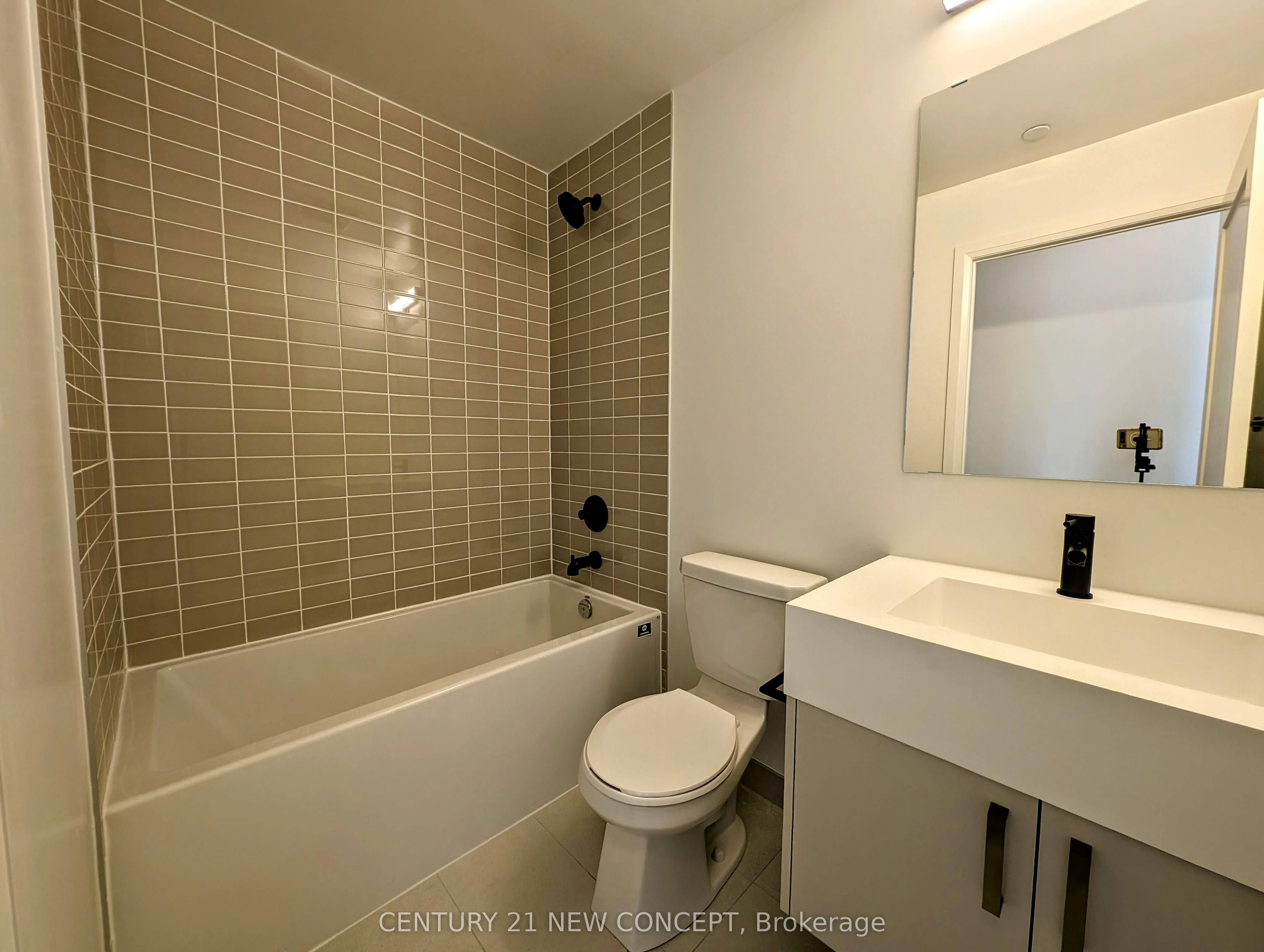 280 Dundas Street W, #2703