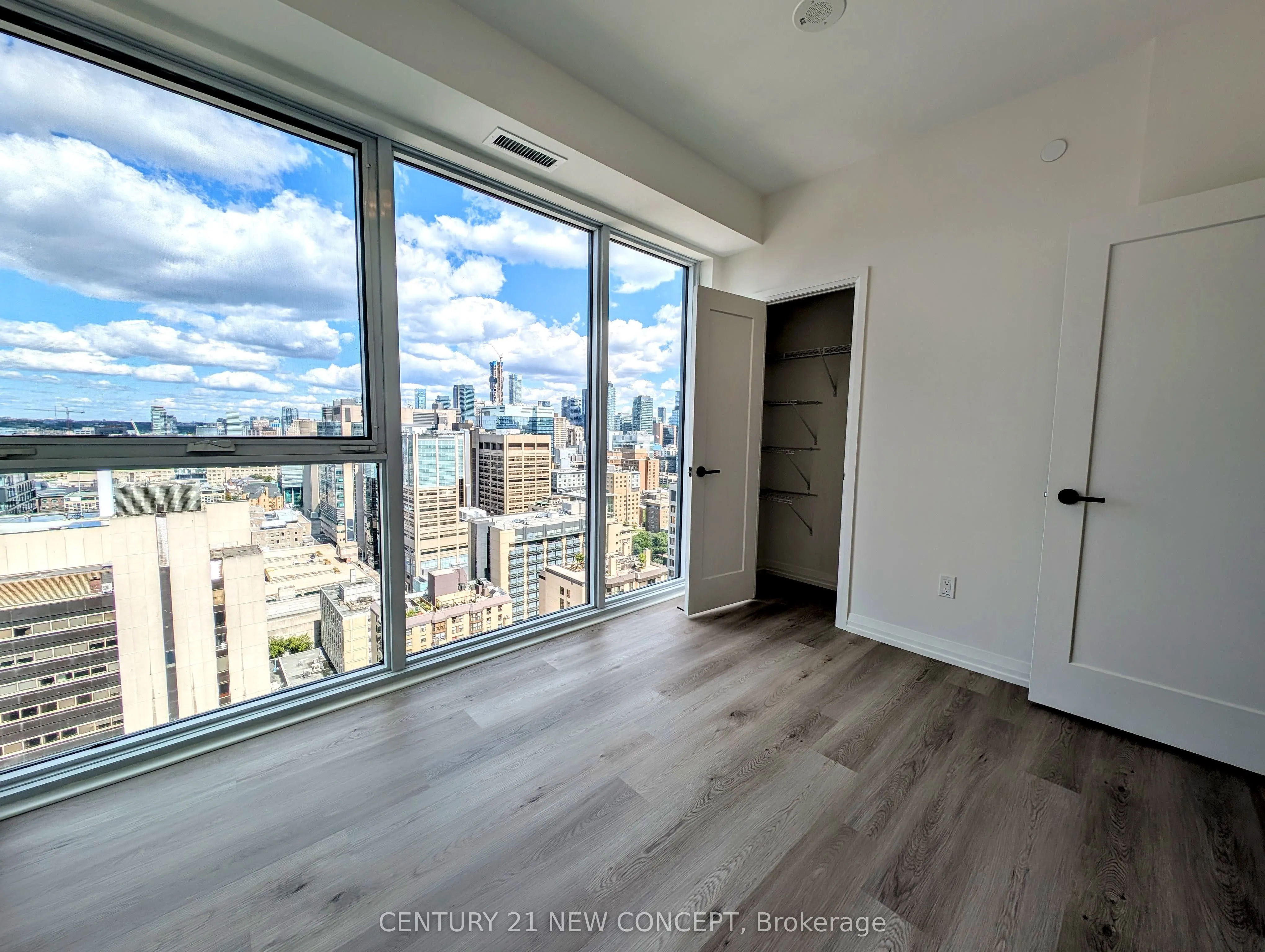 280 Dundas Street W, #2703