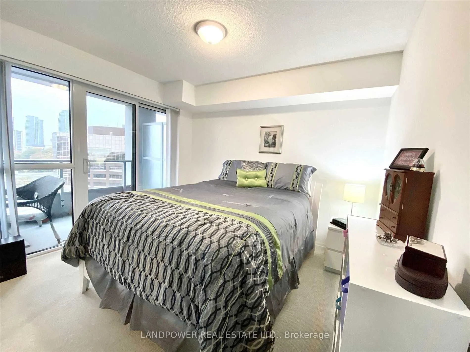 275 Yorkland Road, #812