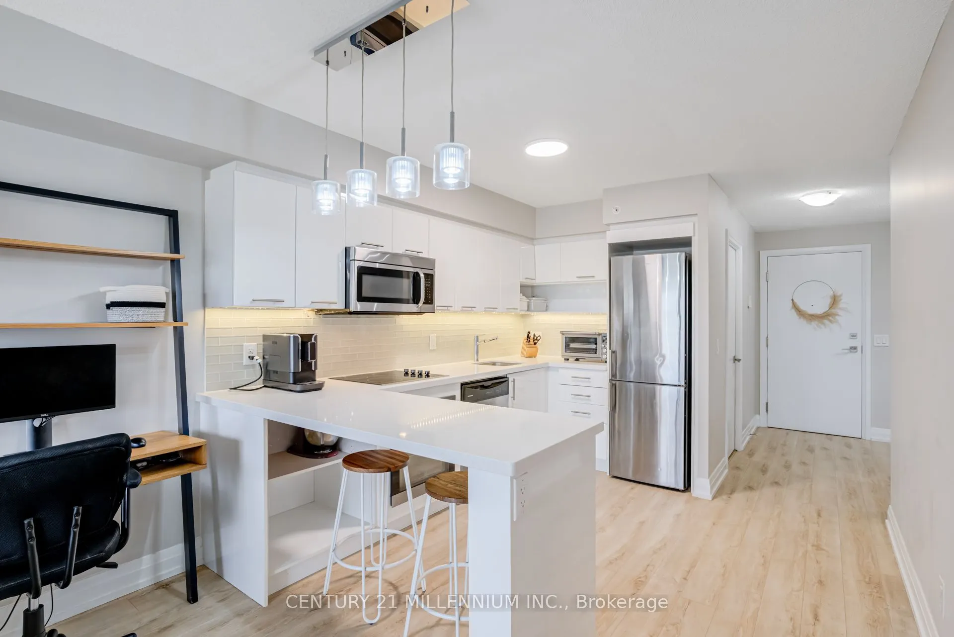565 Wilson Avenue, #513