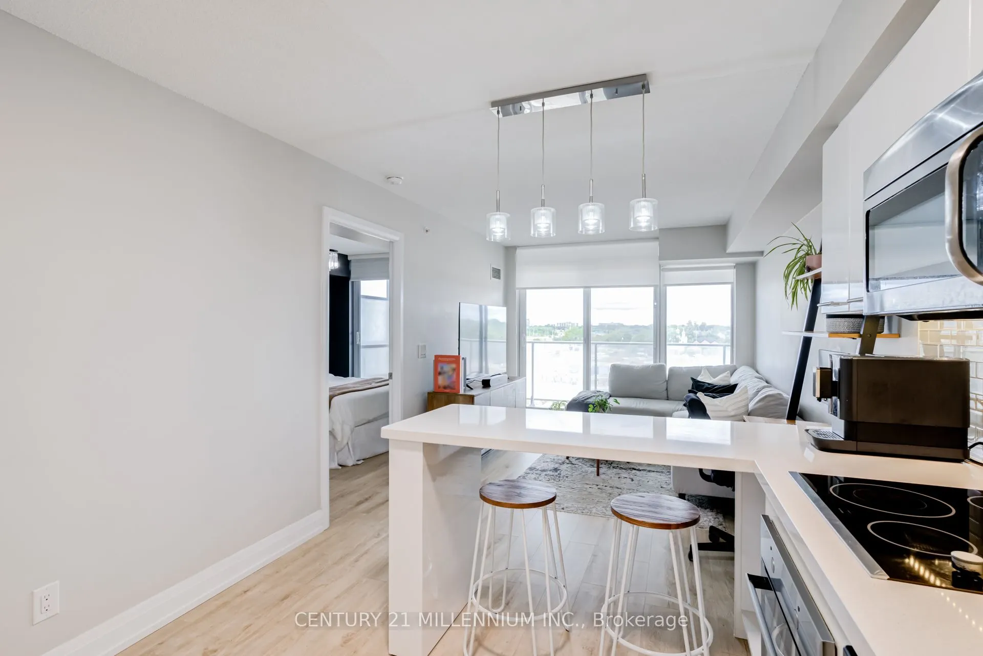 565 Wilson Avenue, #513