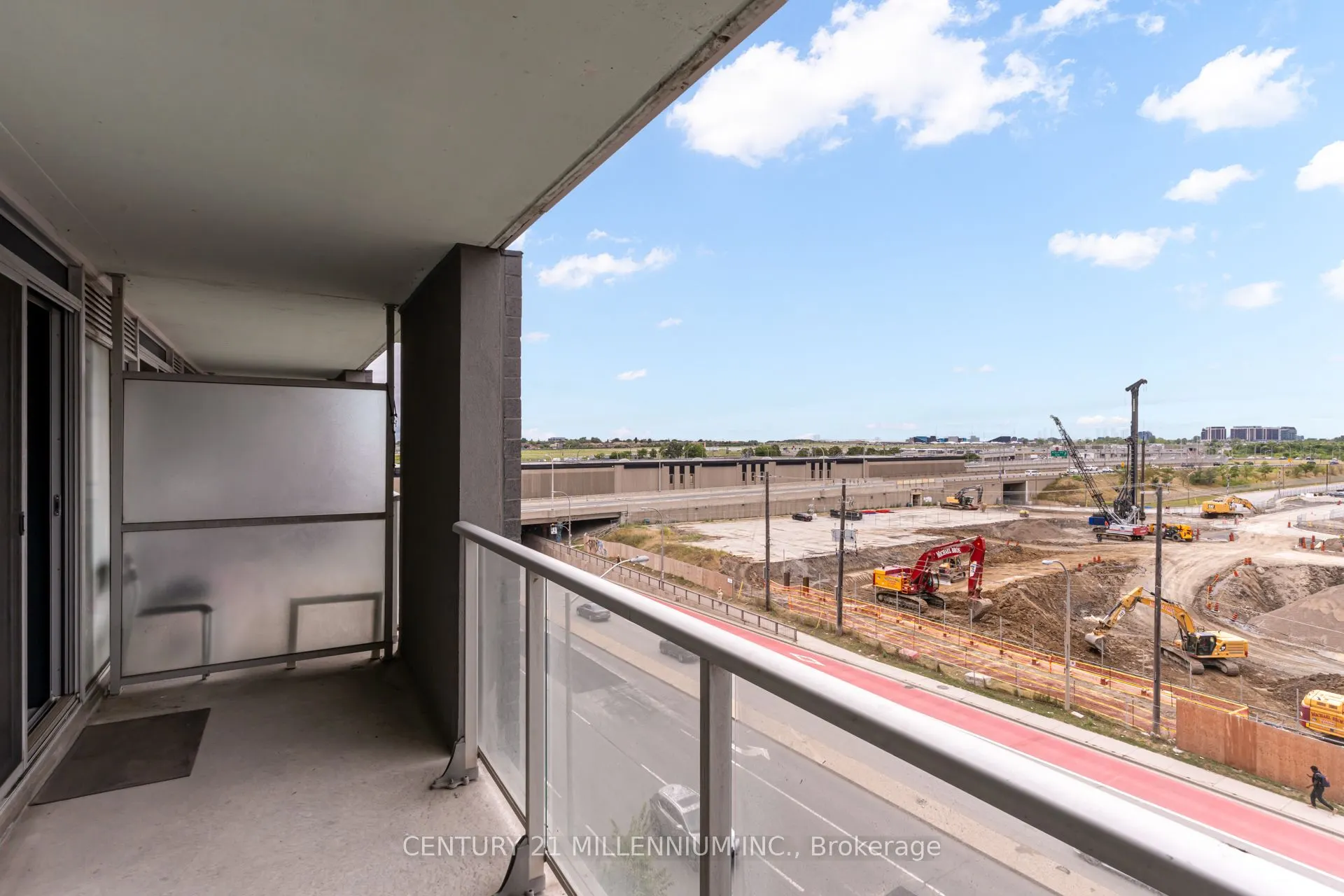 565 Wilson Avenue, #513