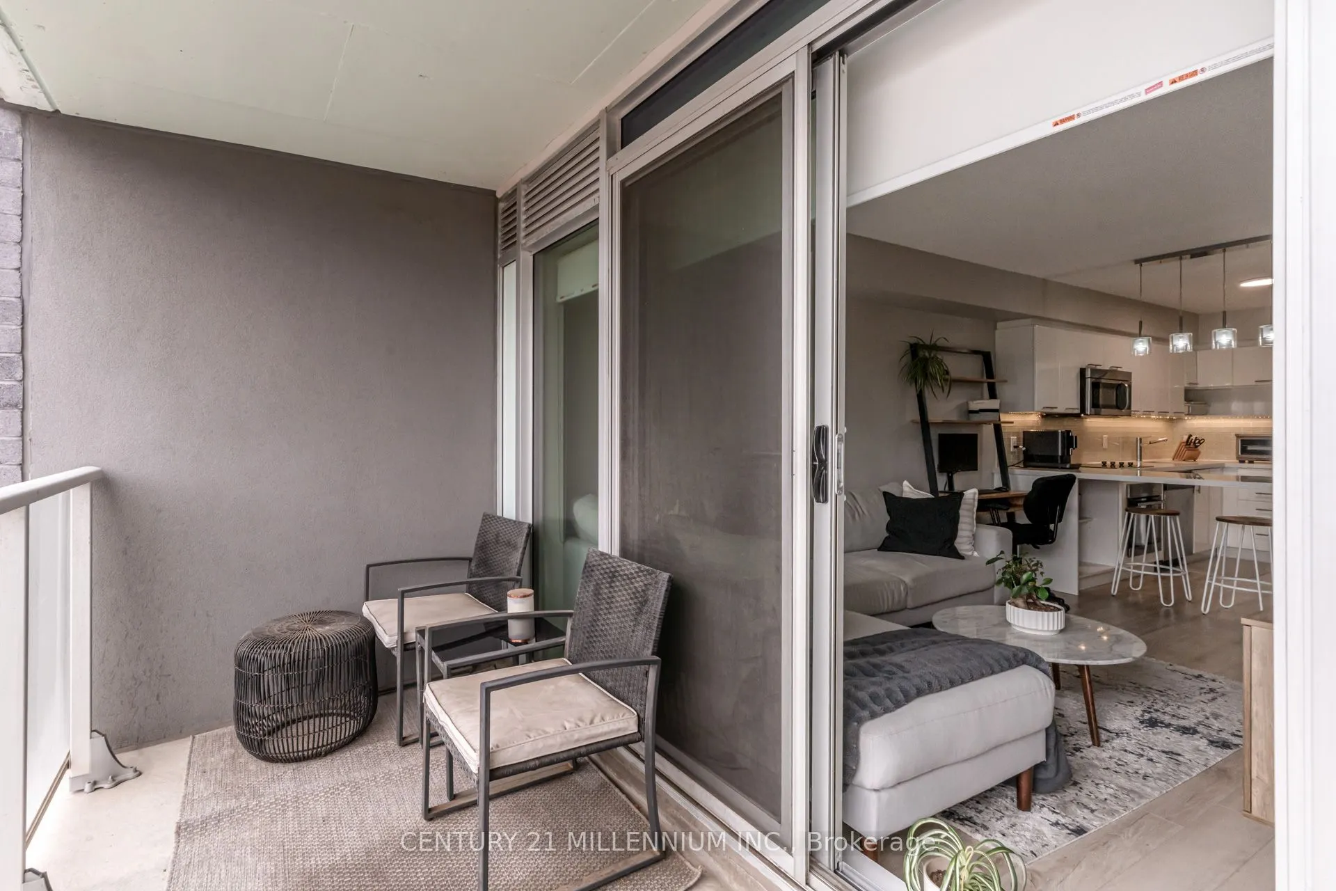 565 Wilson Avenue, #513