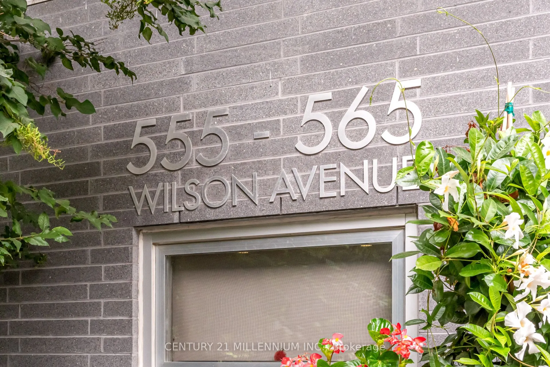 565 Wilson Avenue, #513