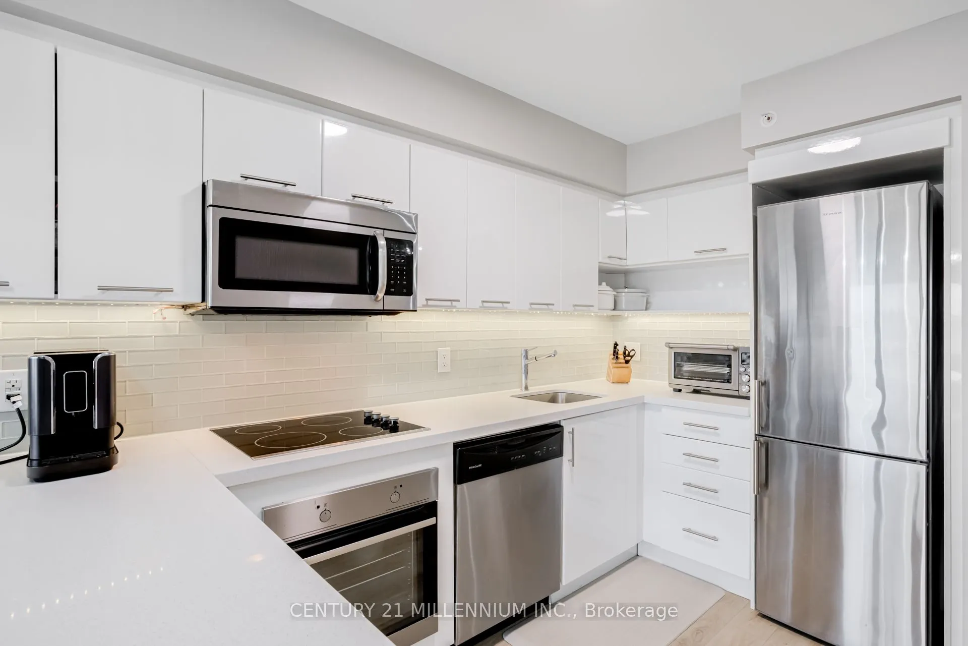 565 Wilson Avenue, #513