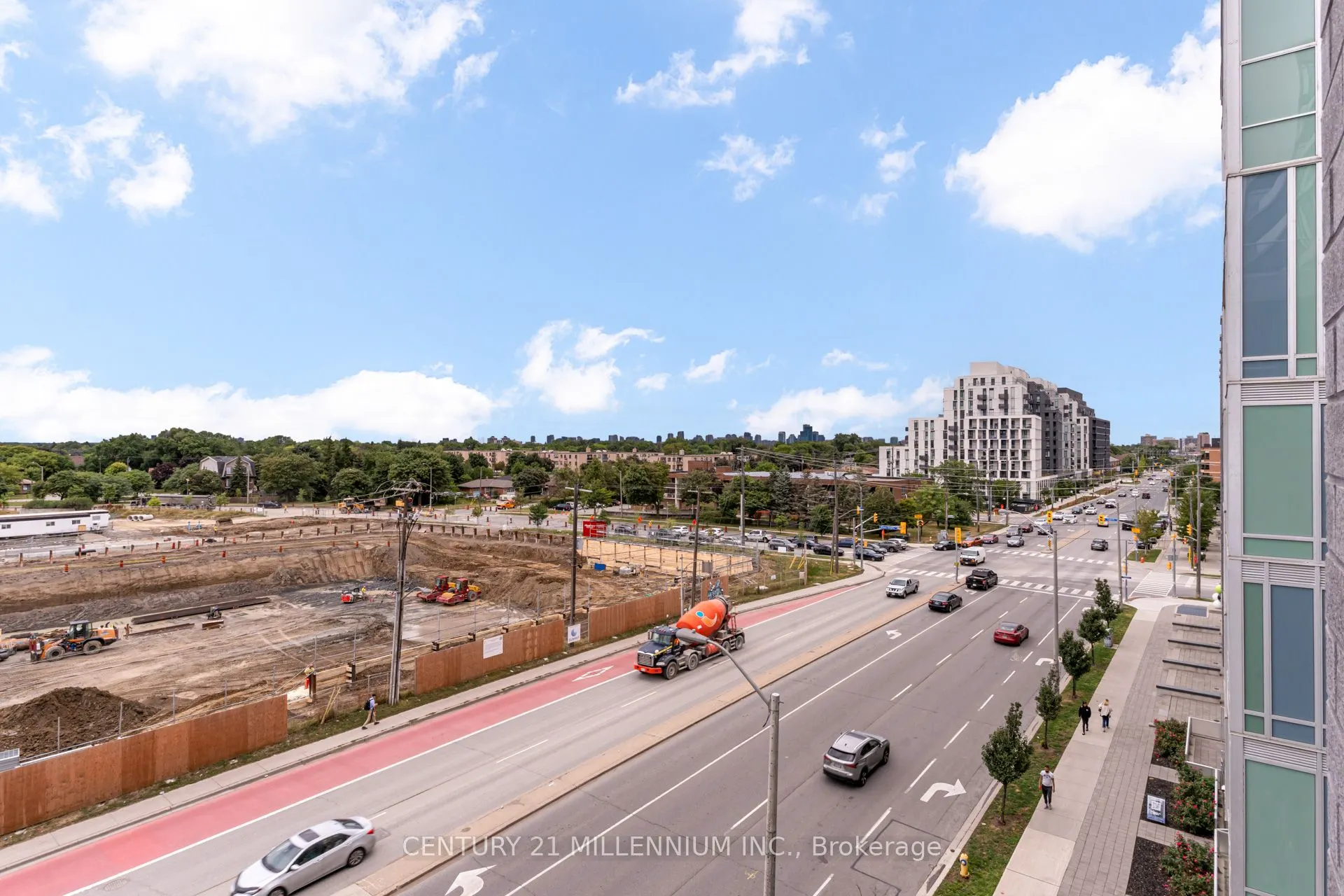 565 Wilson Avenue, #513