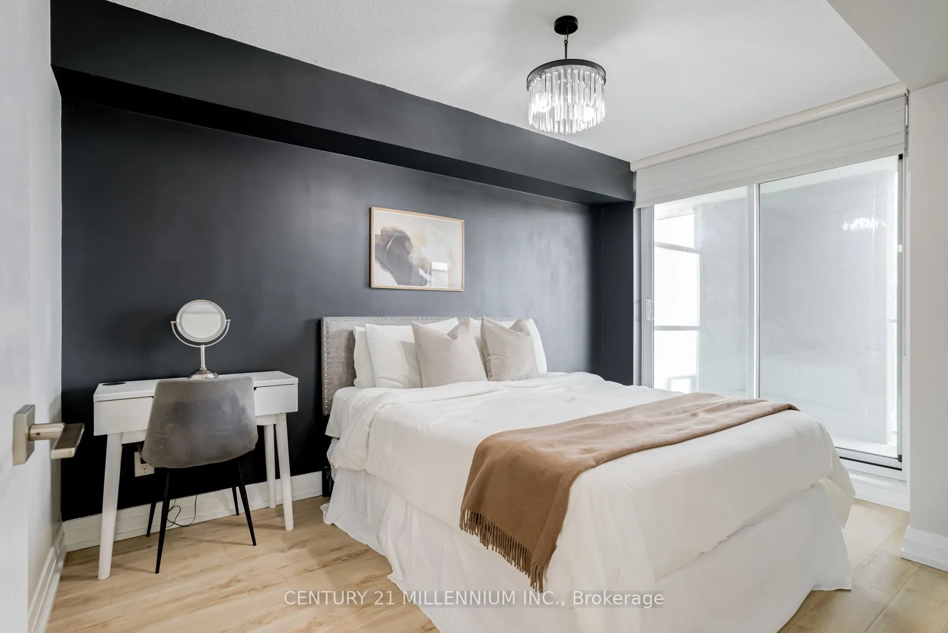 565 Wilson Avenue, #513