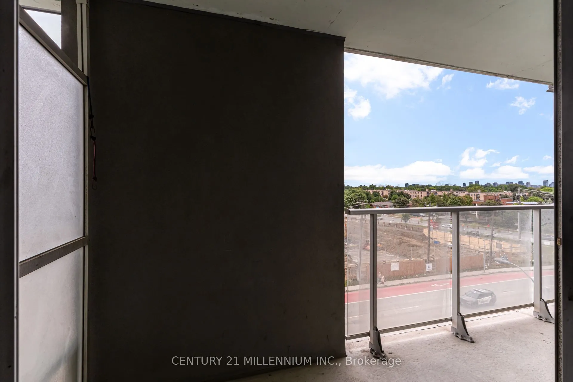 565 Wilson Avenue, #513