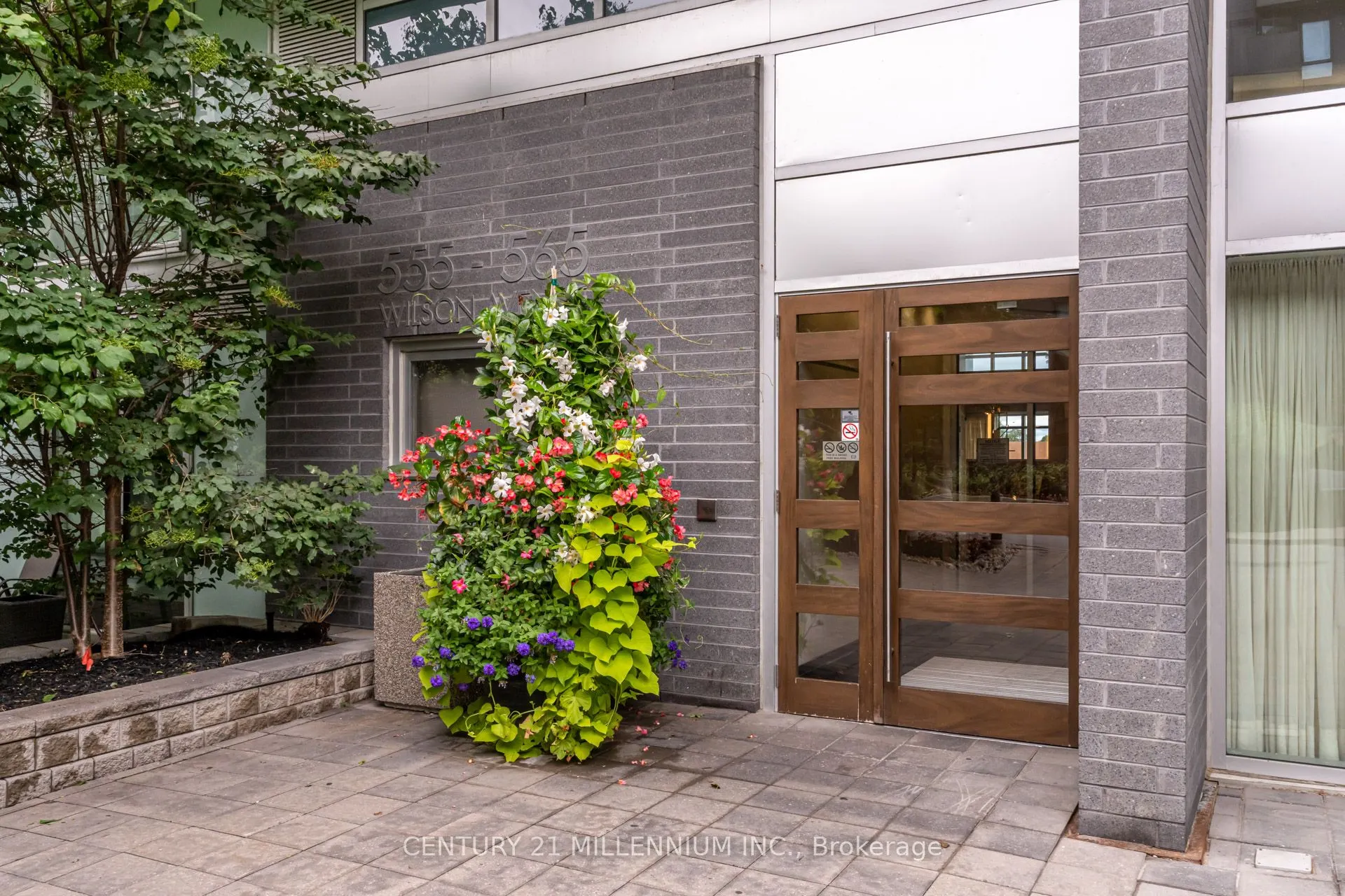 565 Wilson Avenue, #513