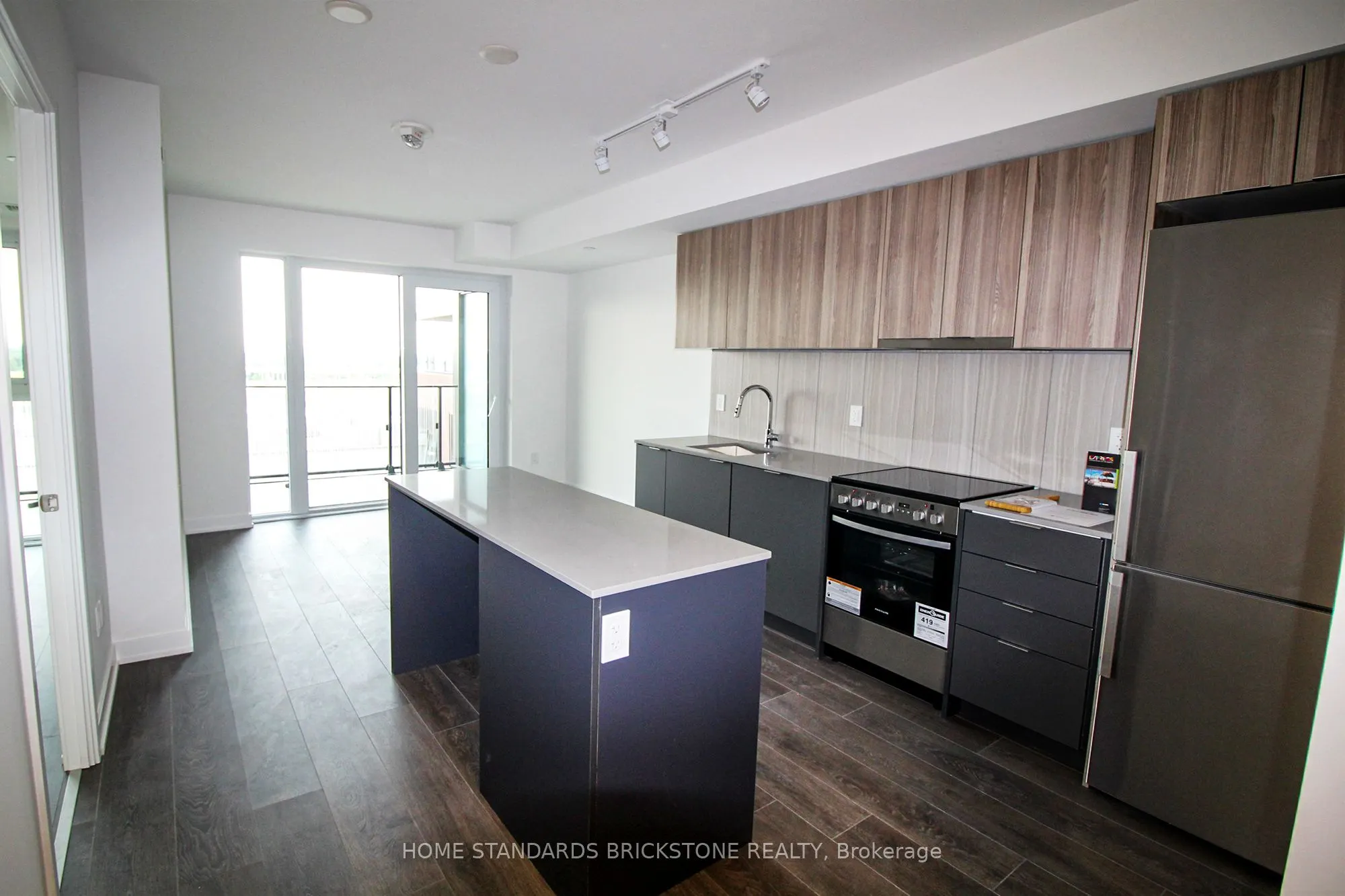 8 Tippett Road, #709