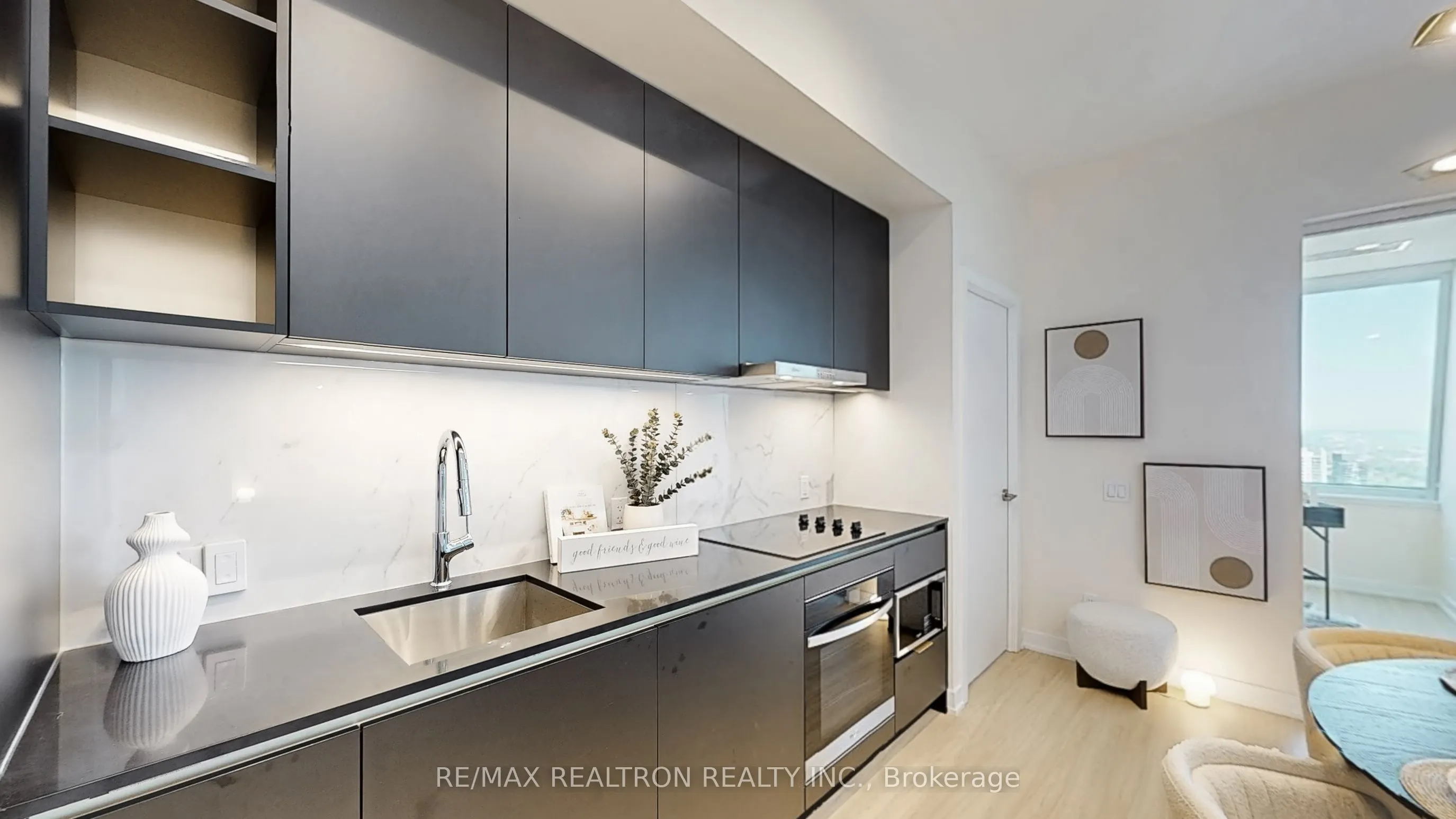 8 Wellesley Street W, #5808