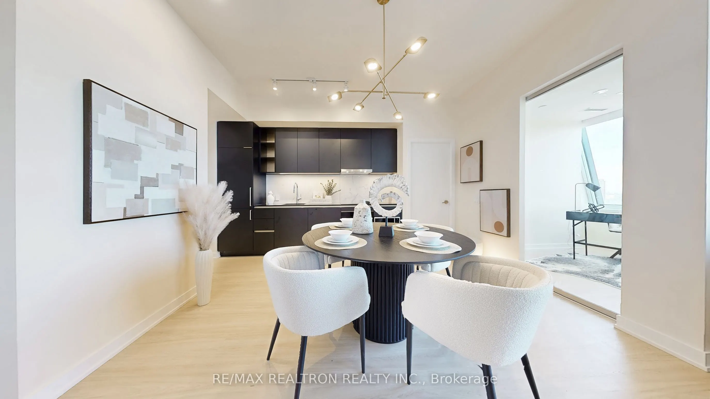 8 Wellesley Street W, #5808