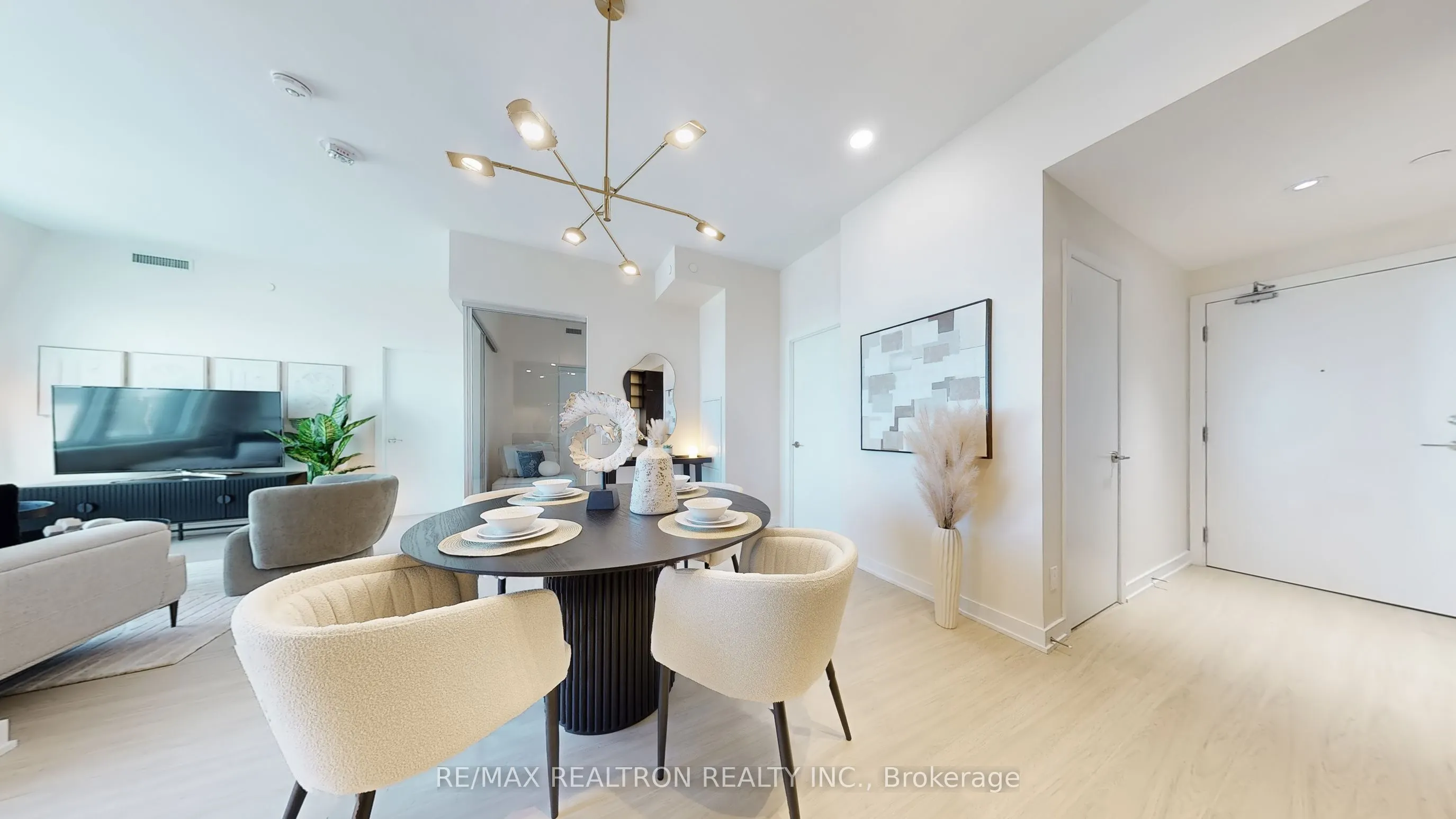 8 Wellesley Street W, #5808