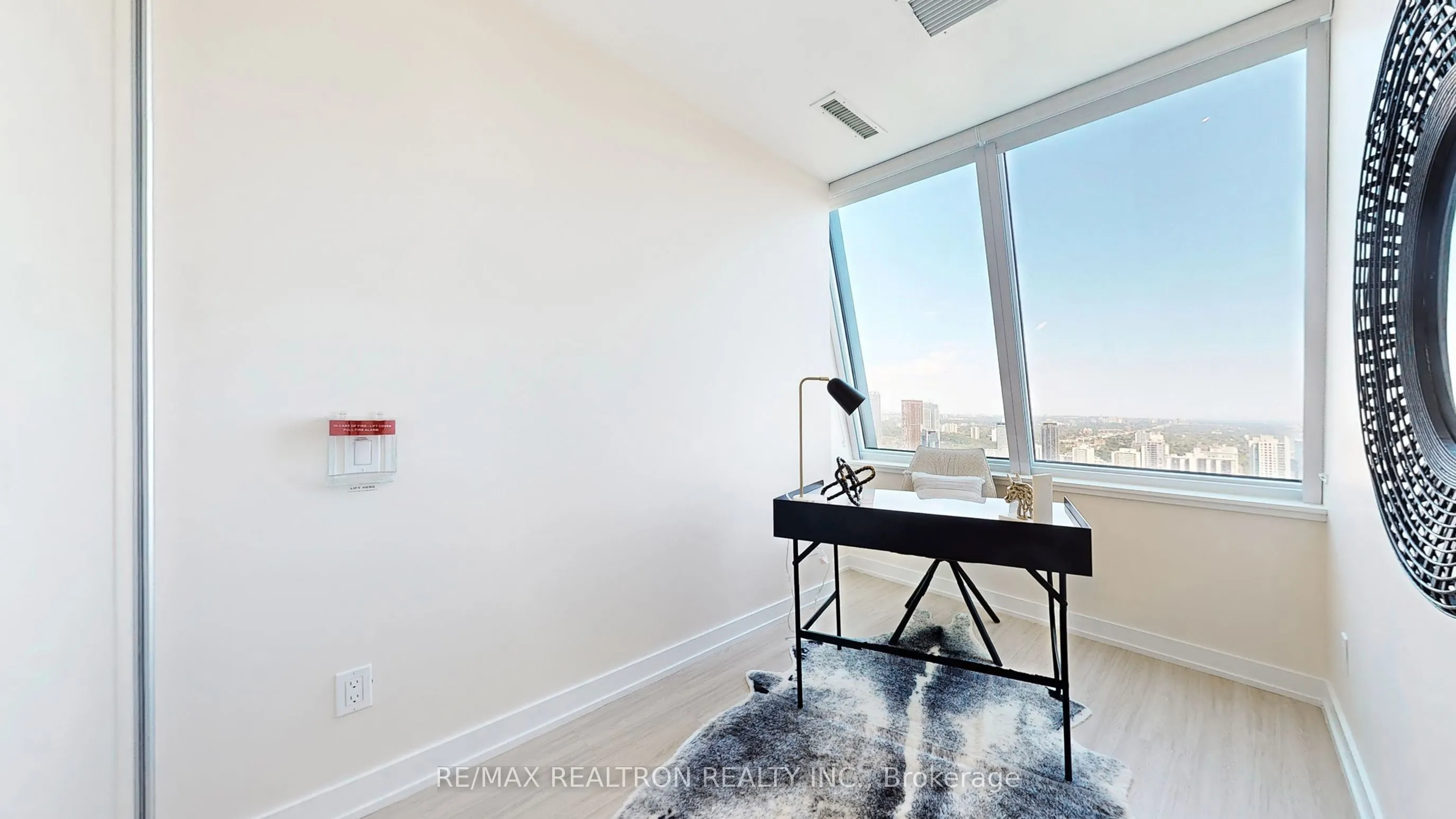 8 Wellesley Street W, #5808