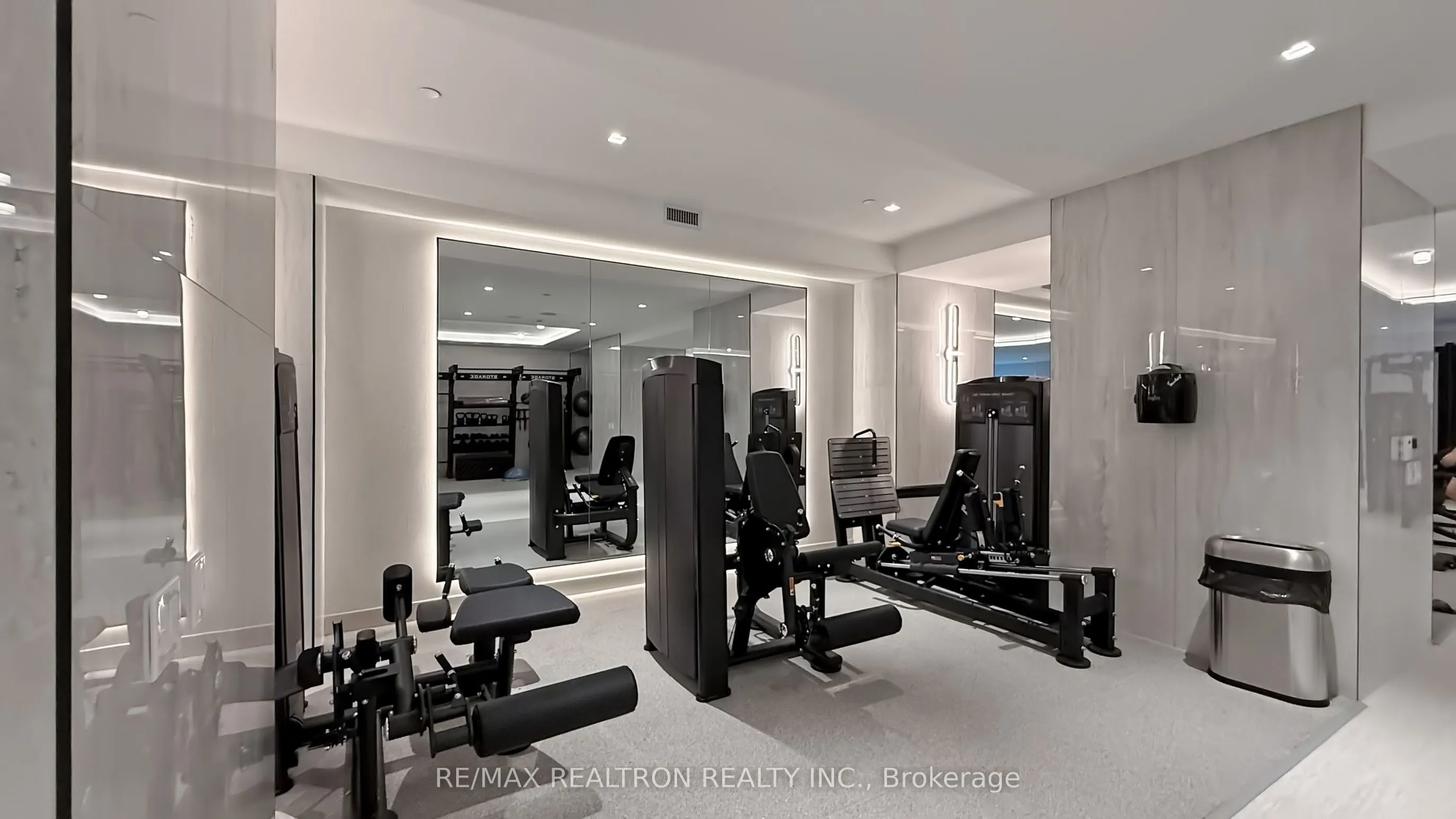 8 Wellesley Street W, #5808