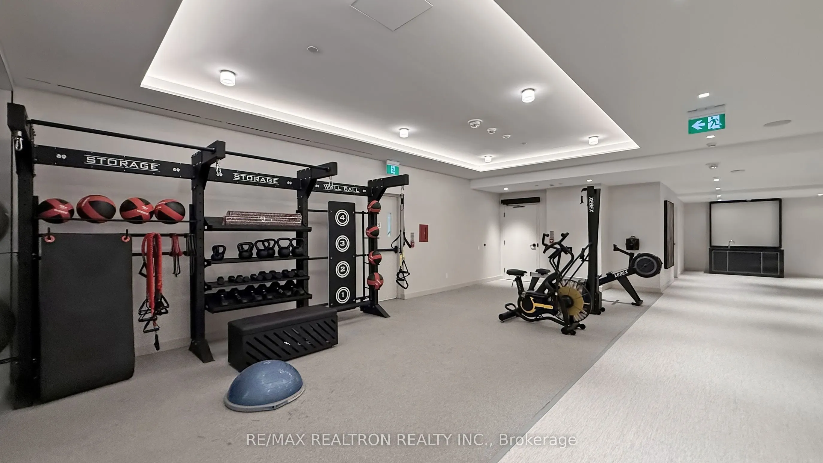 8 Wellesley Street W, #5808