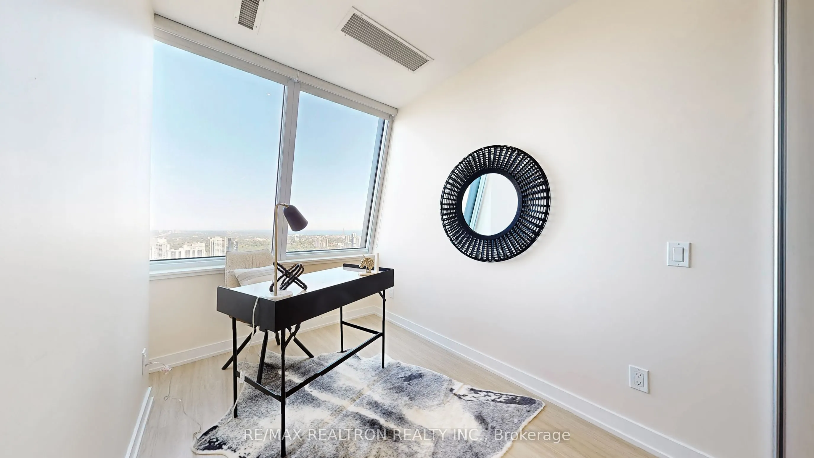 8 Wellesley Street W, #5808