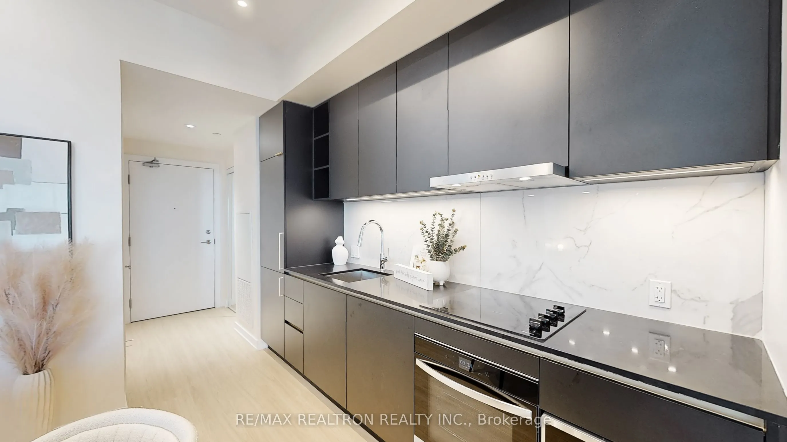 8 Wellesley Street W, #5808