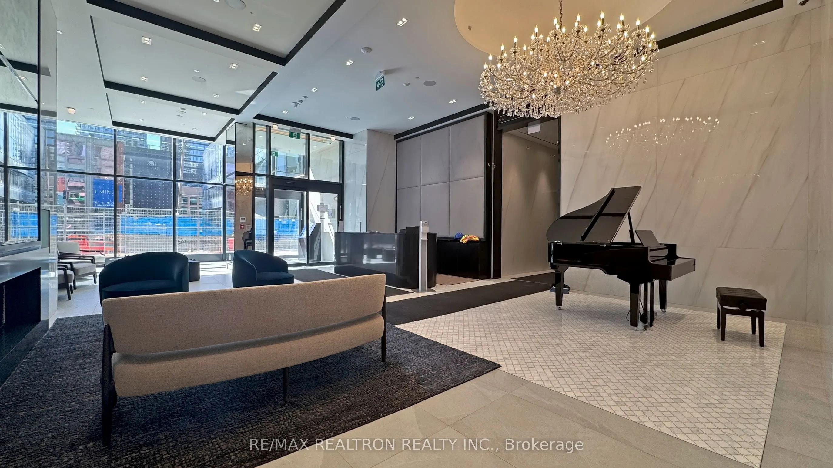 8 Wellesley Street W, #5808