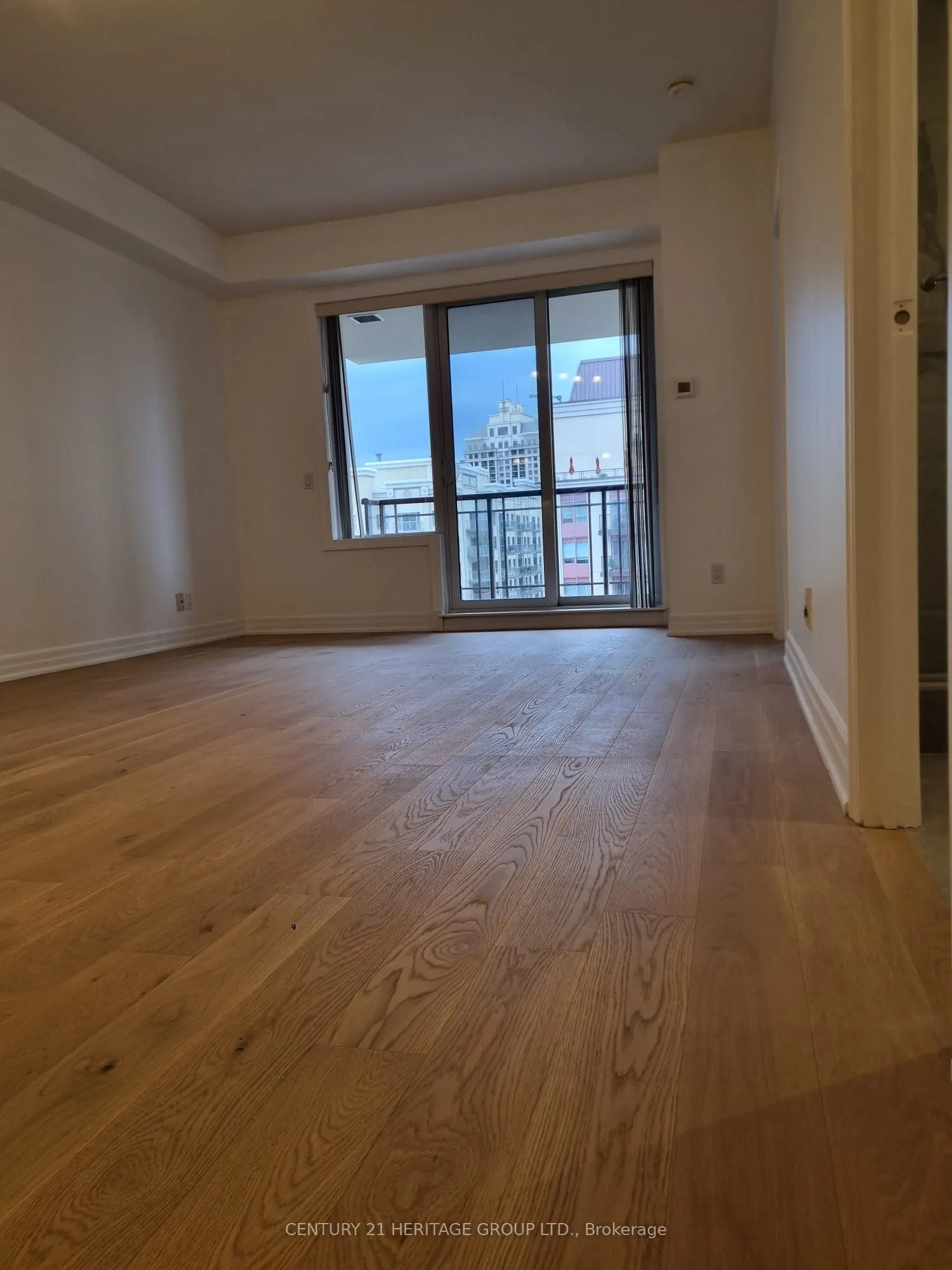 23 Rean Drive, #707