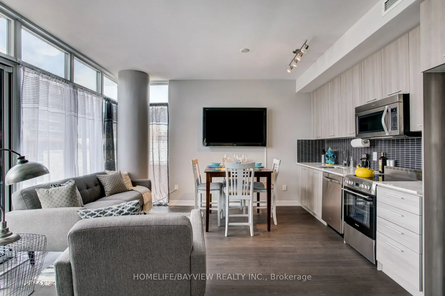 105 George Street, #804