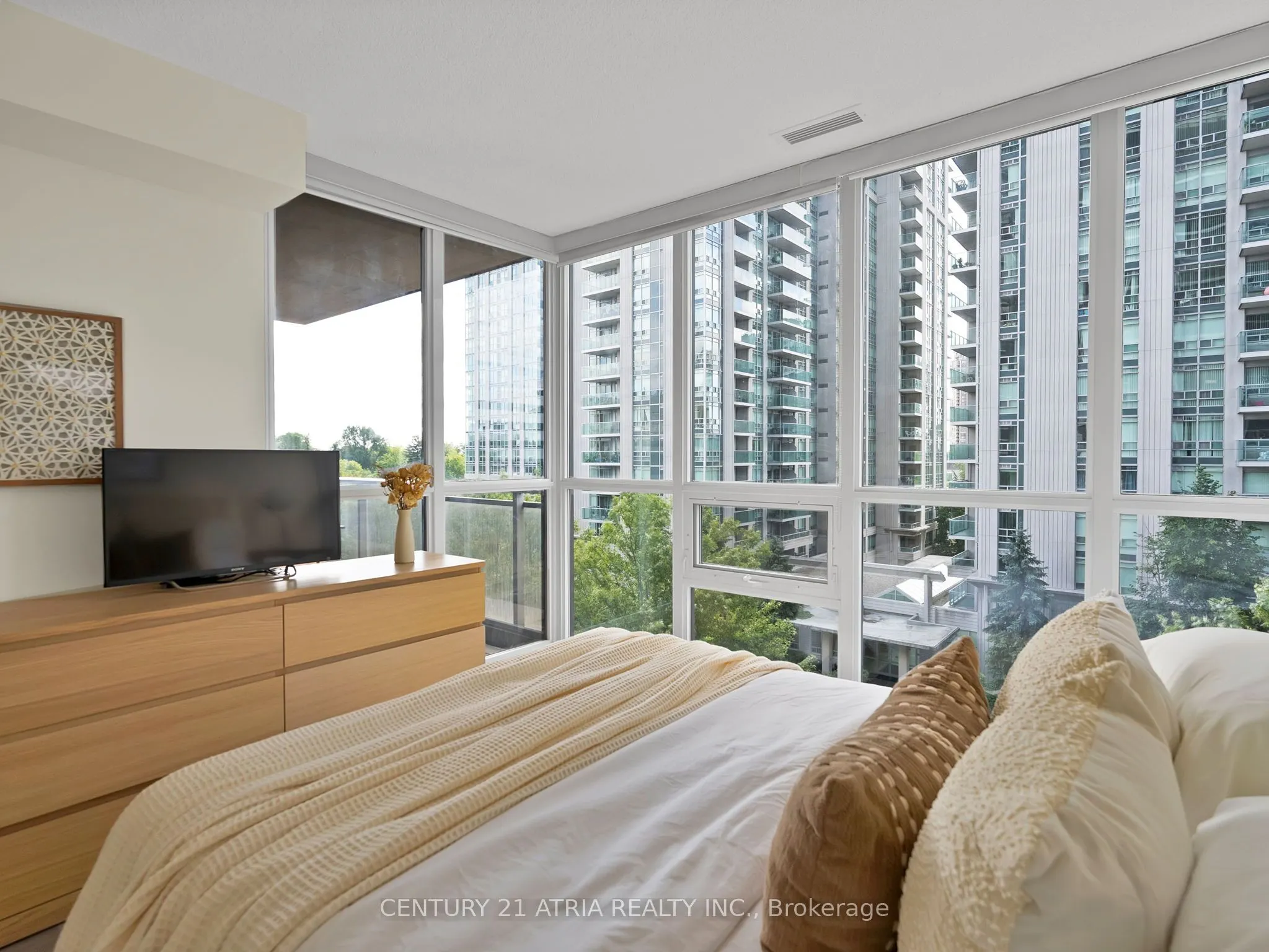 23 Sheppard Avenue E, #609