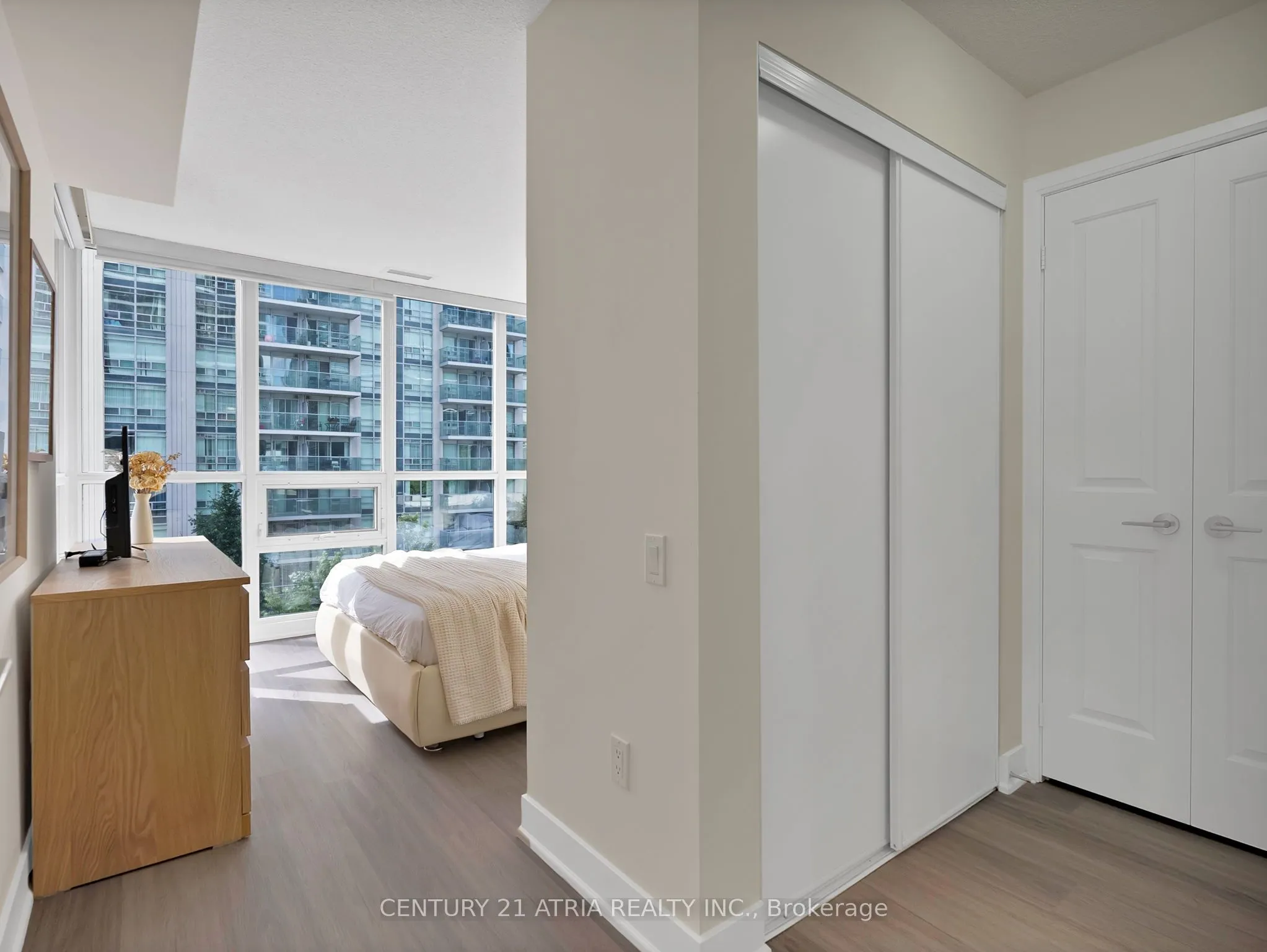 23 Sheppard Avenue E, #609
