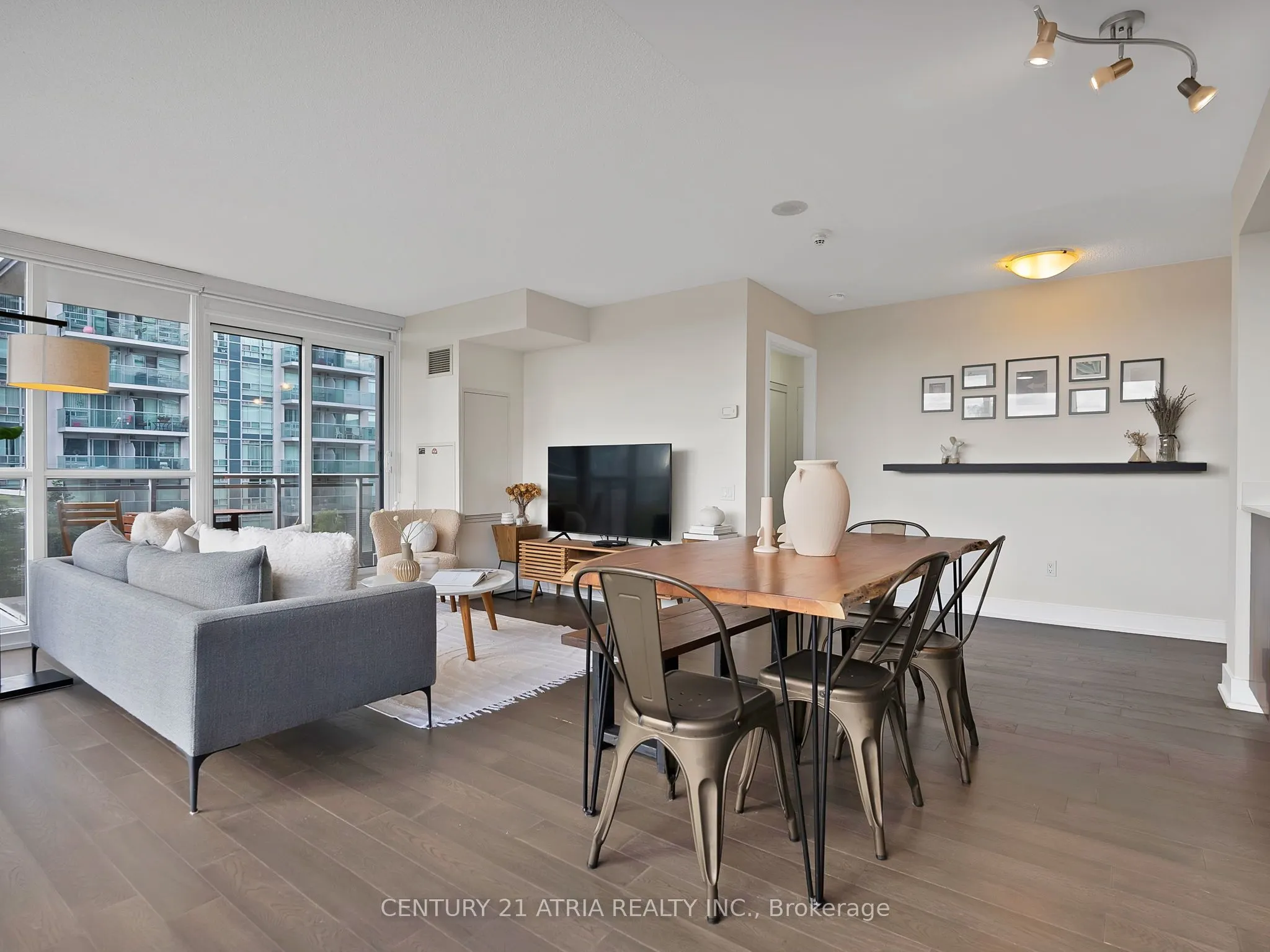 23 Sheppard Avenue E, #609