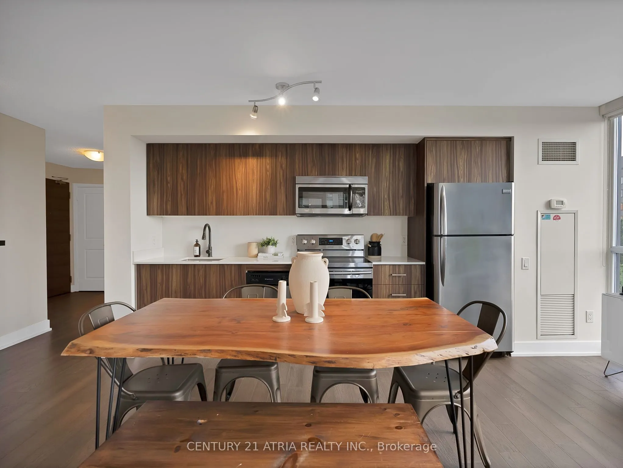 23 Sheppard Avenue E, #609