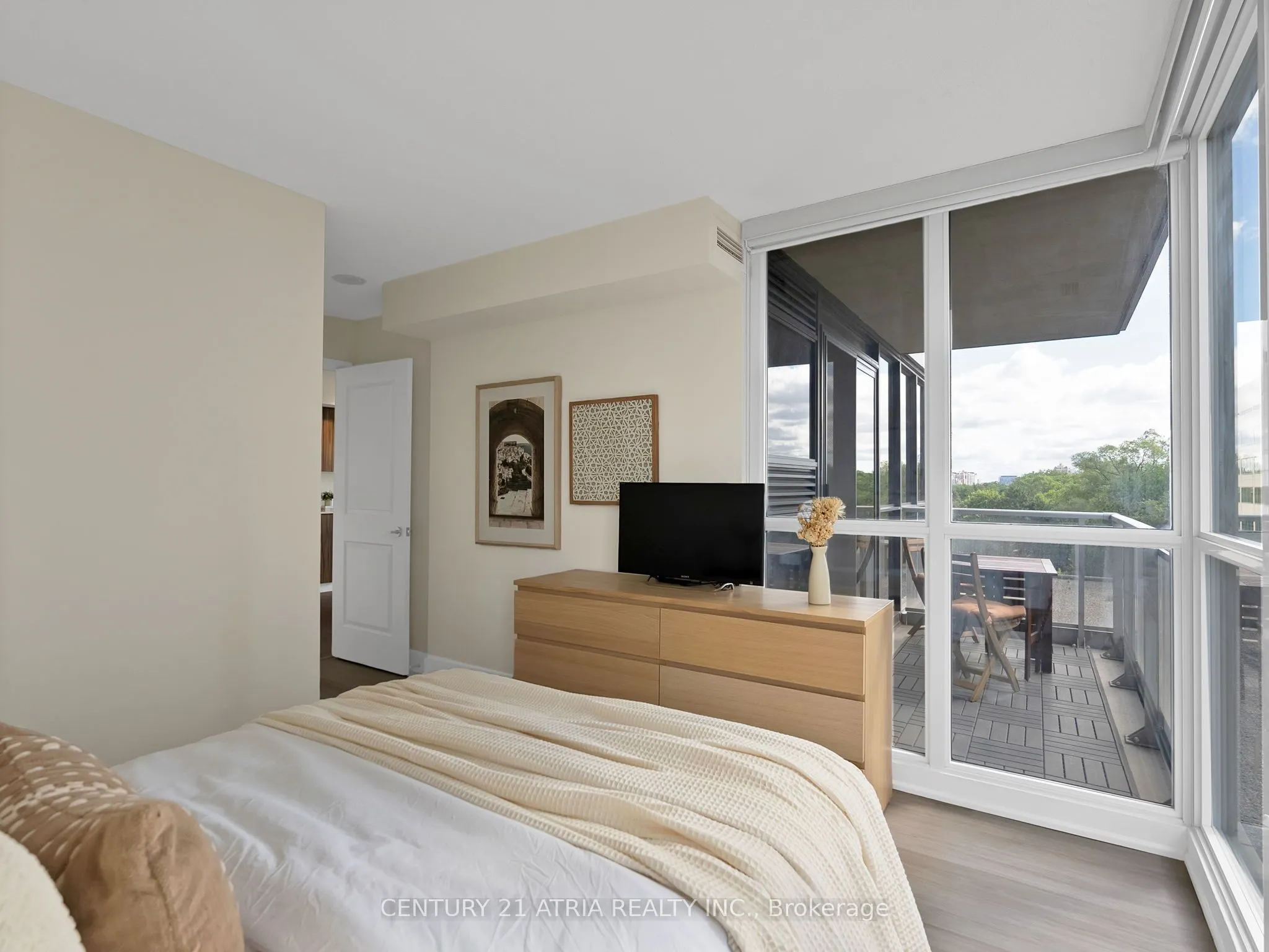 23 Sheppard Avenue E, #609