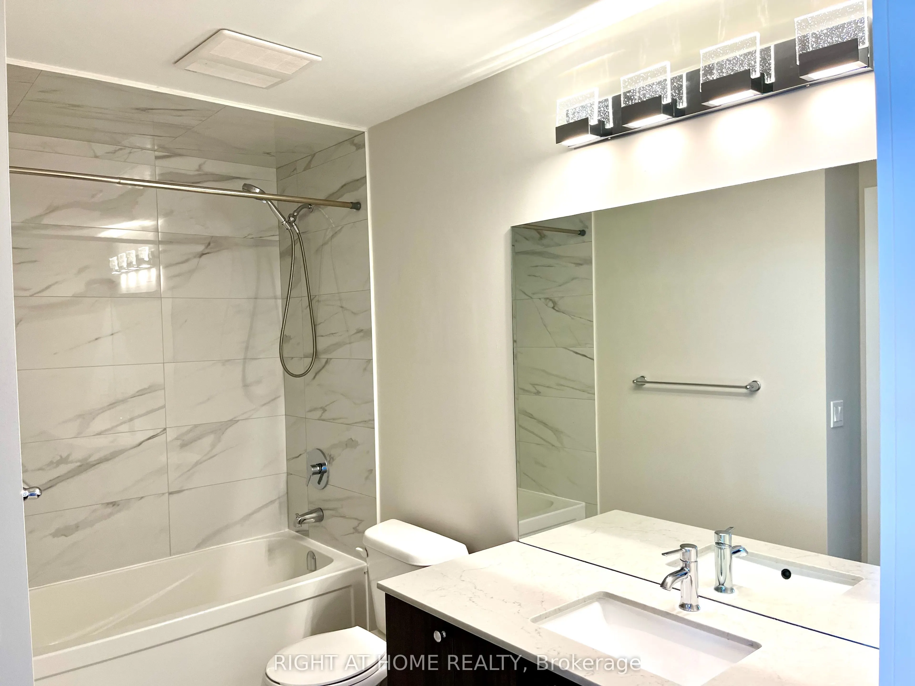 7 Kenaston Gardens, #117