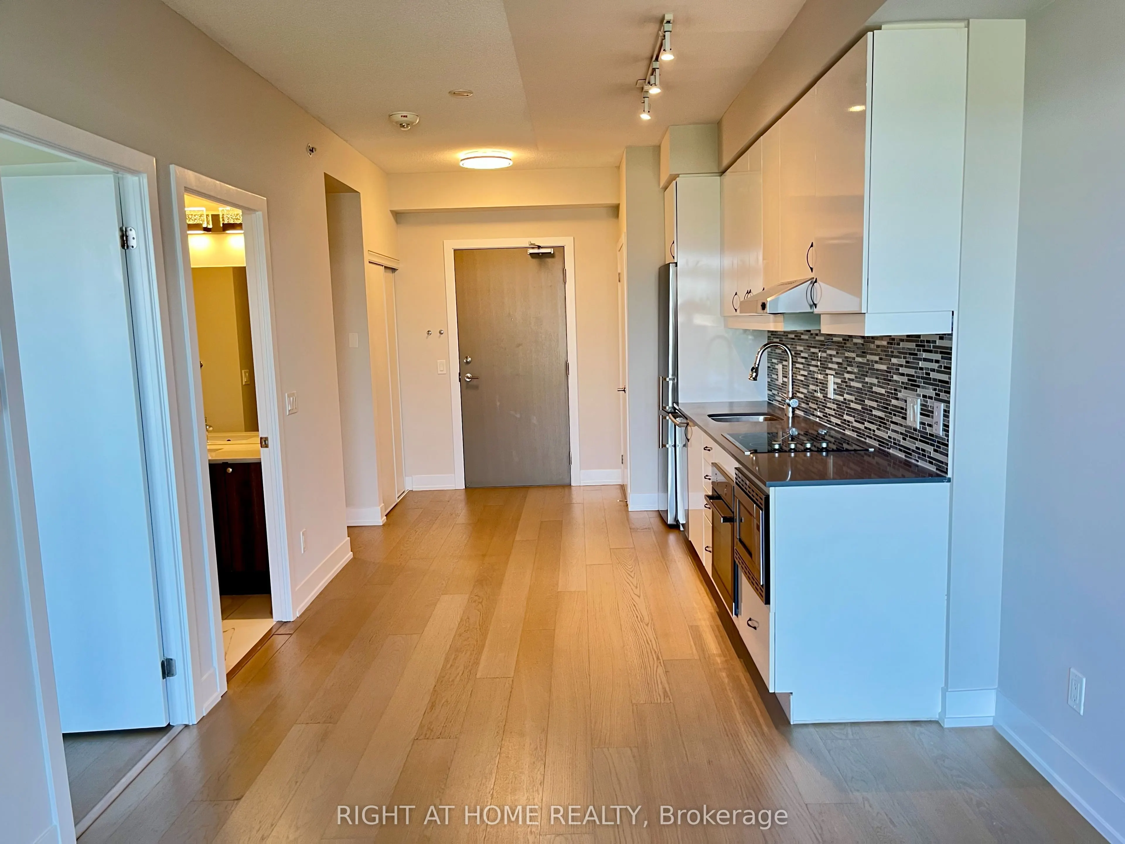 7 Kenaston Gardens, #117
