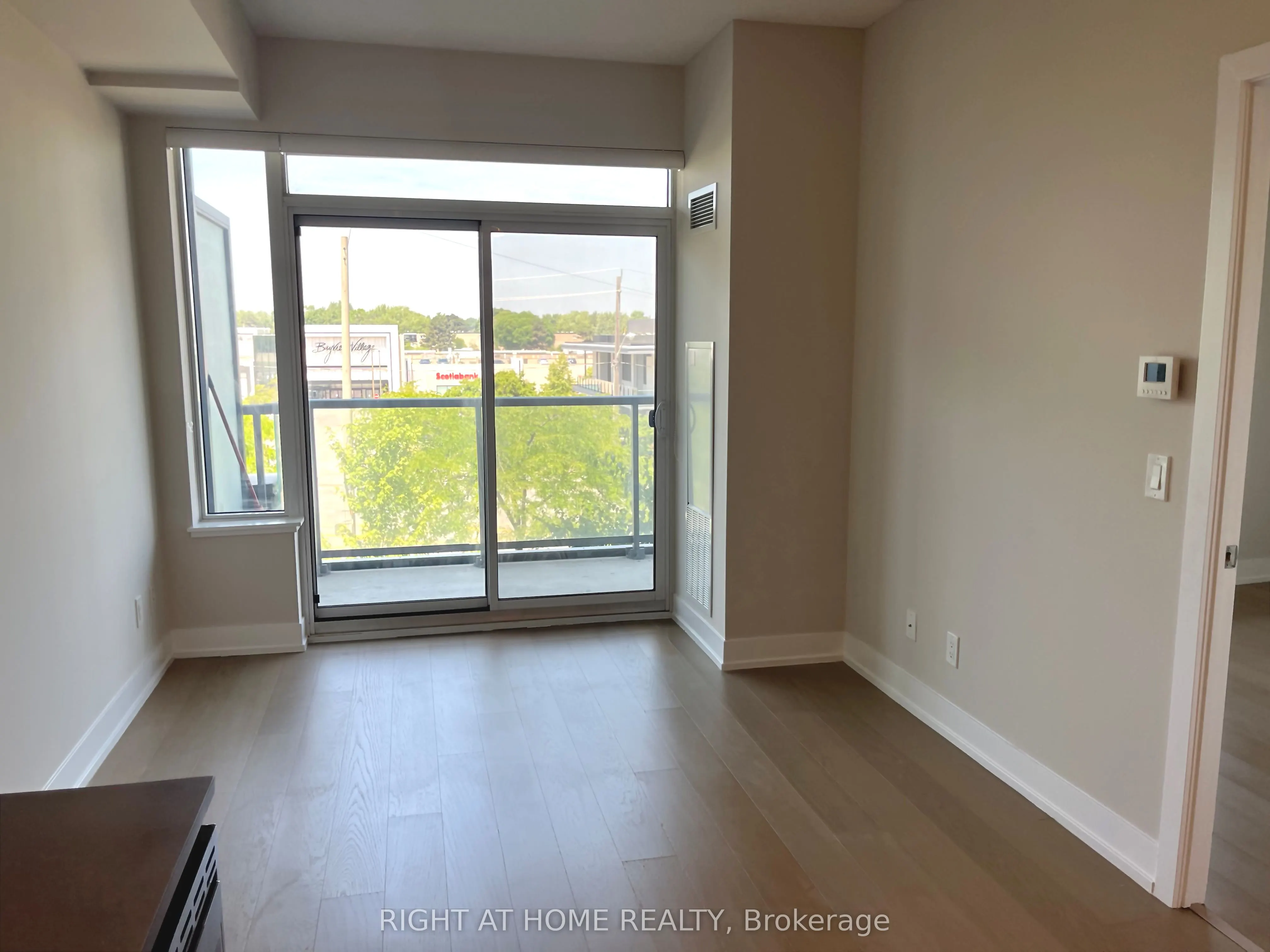 7 Kenaston Gardens, #117