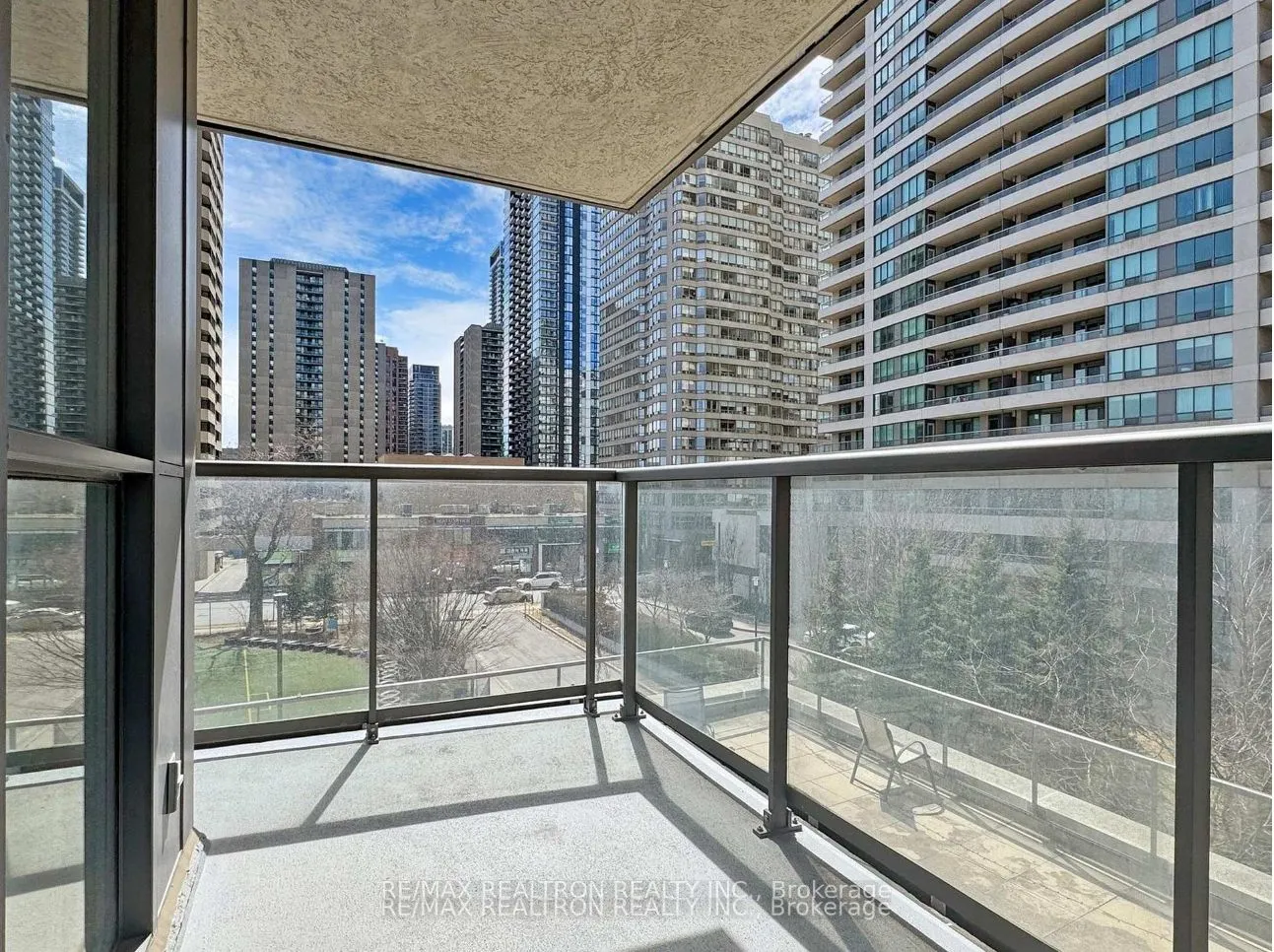 35 Hollywood Avenue, #509