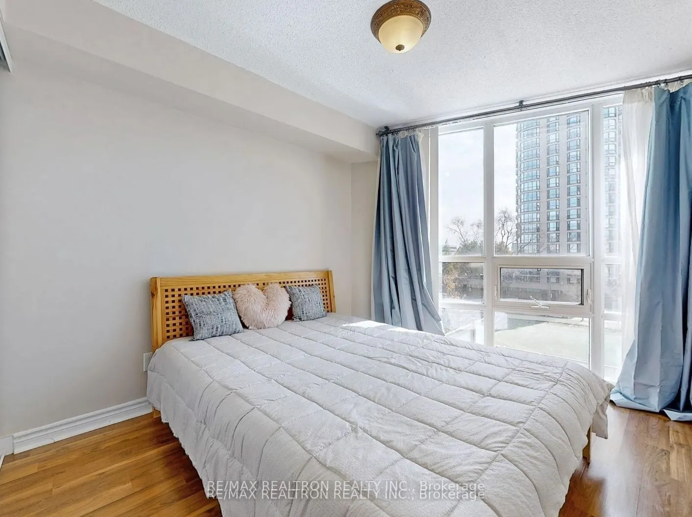 35 Hollywood Avenue, #509