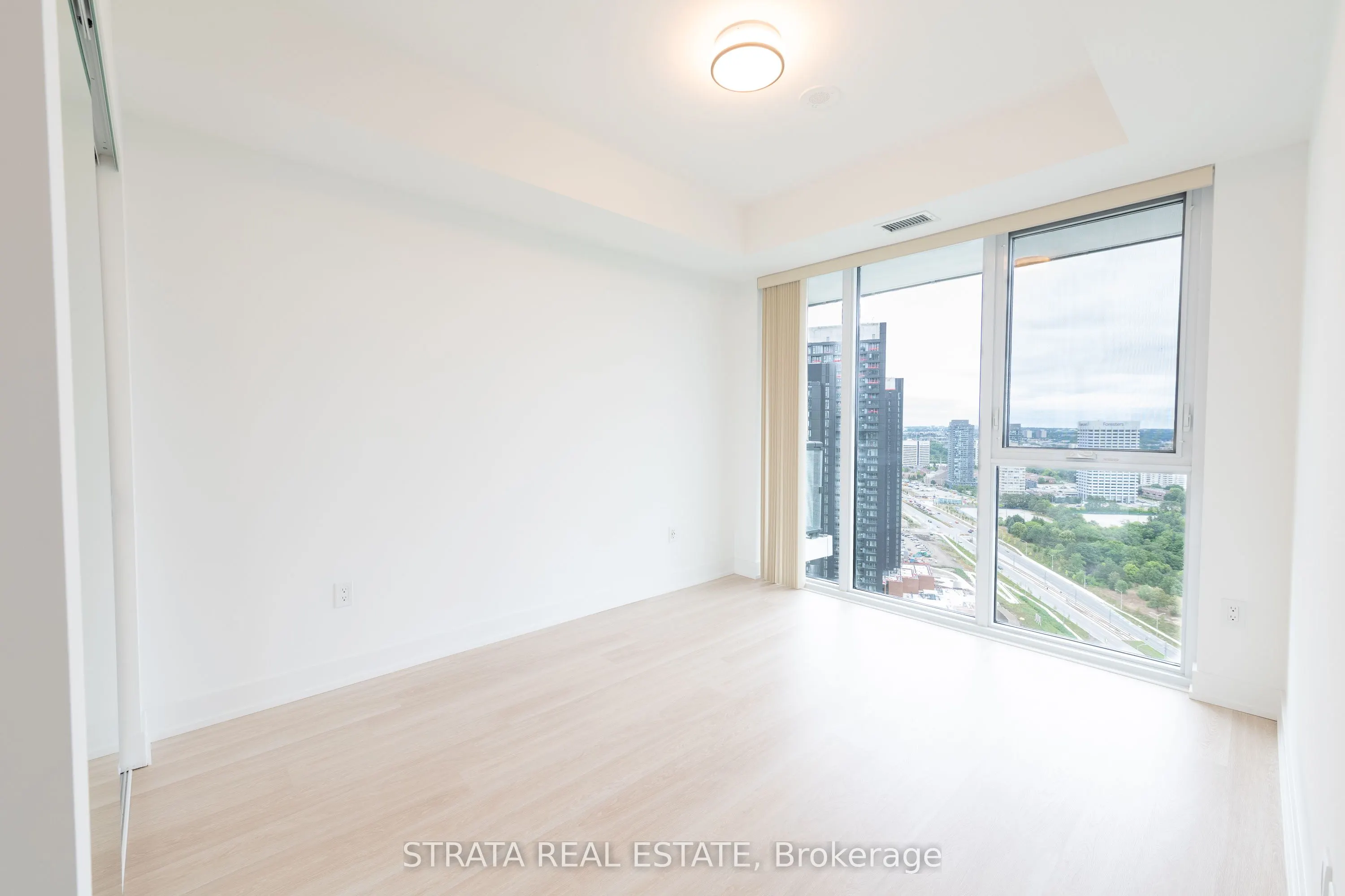 30 Inn On the Park Drive, #3007