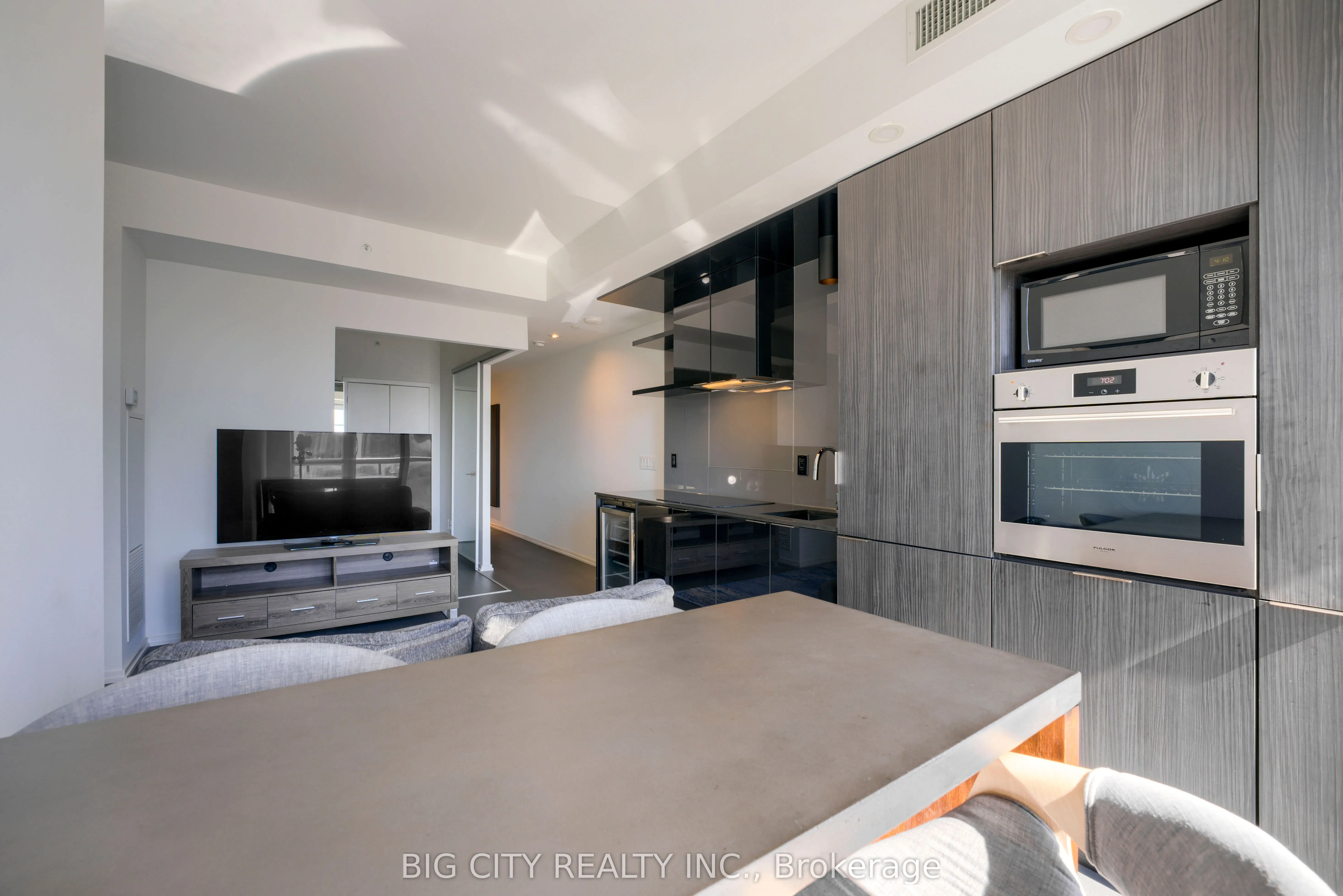 70 Temperance Street, #4014