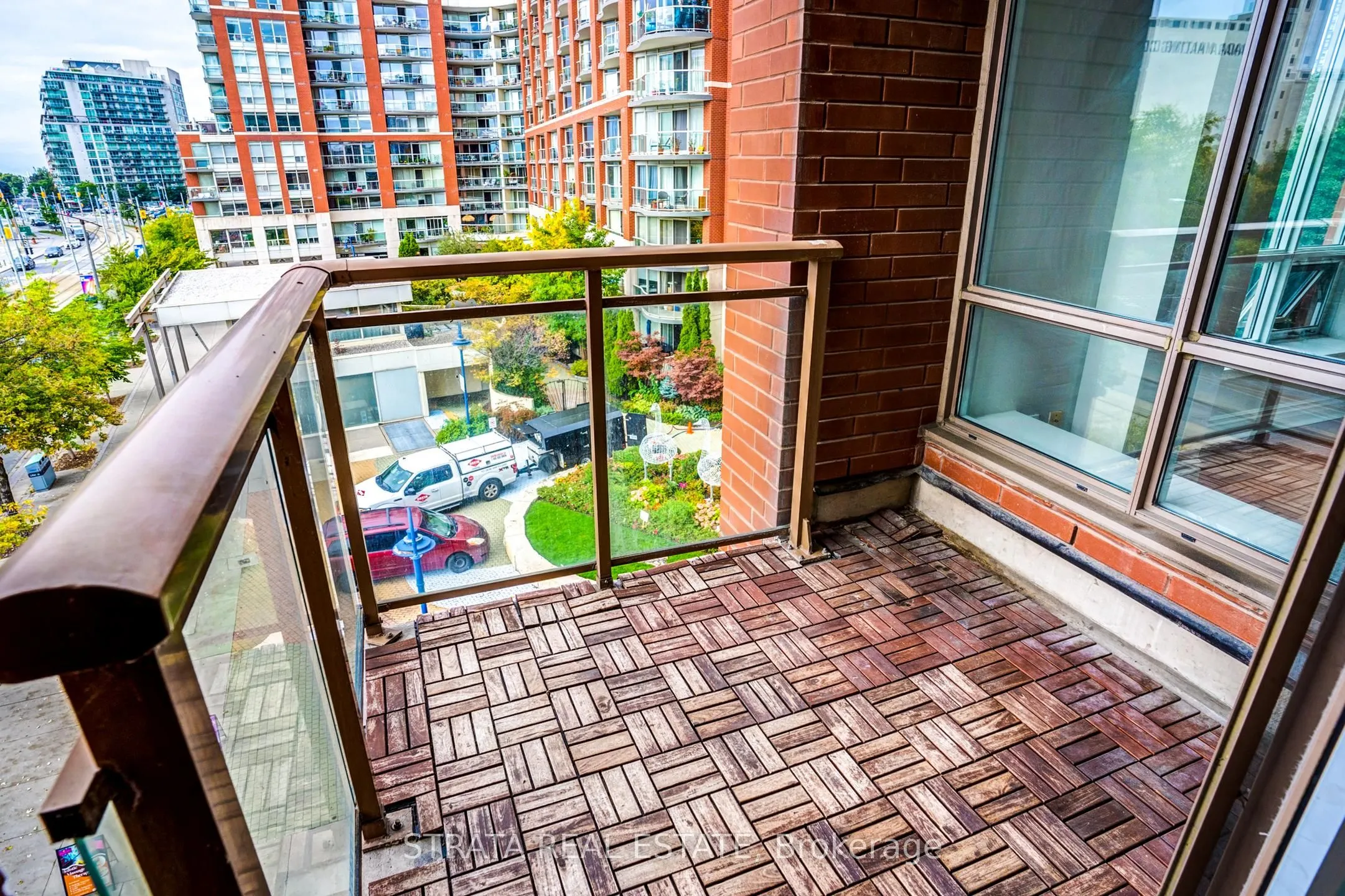 500 Queens Quay W, #402W