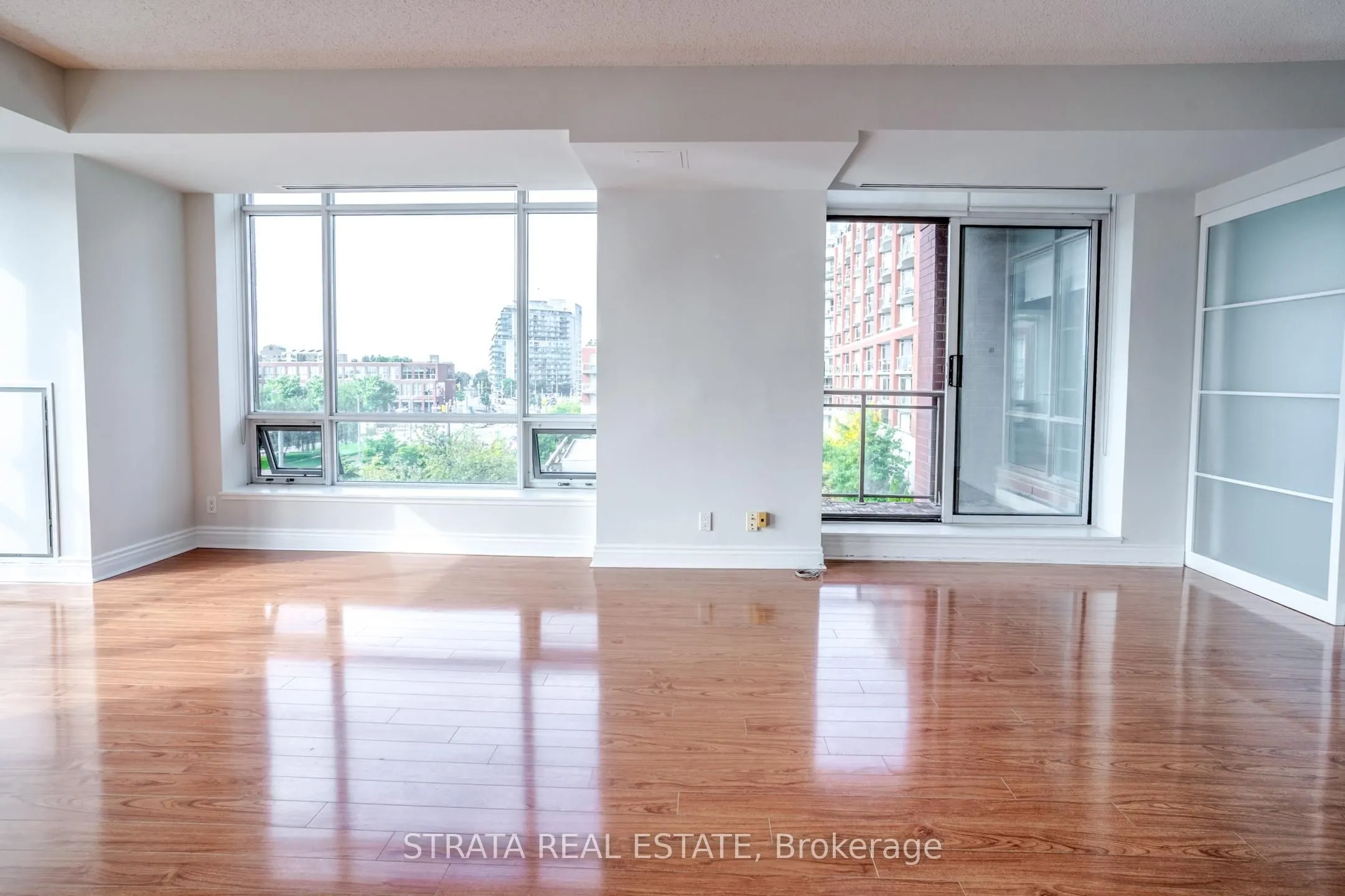 500 Queens Quay W, #402W