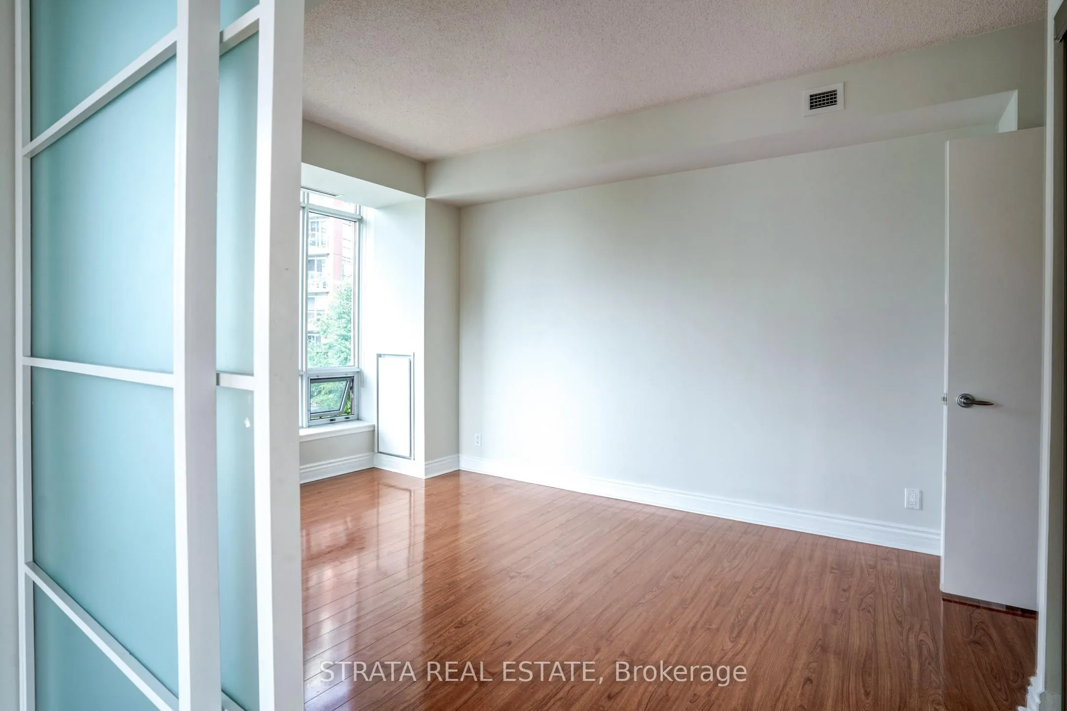 500 Queens Quay W, #402W