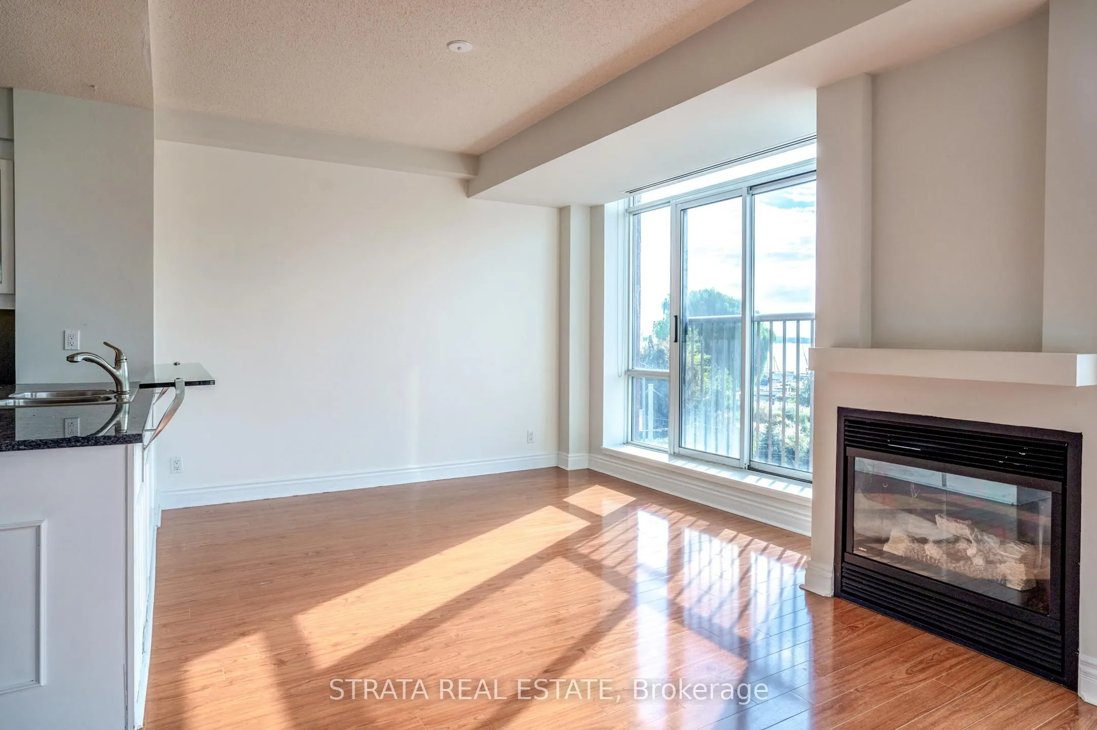 500 Queens Quay W, #402W