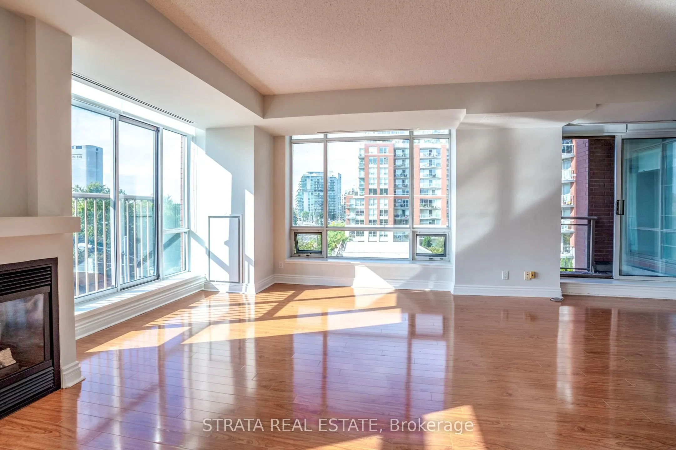 500 Queens Quay W, #402W