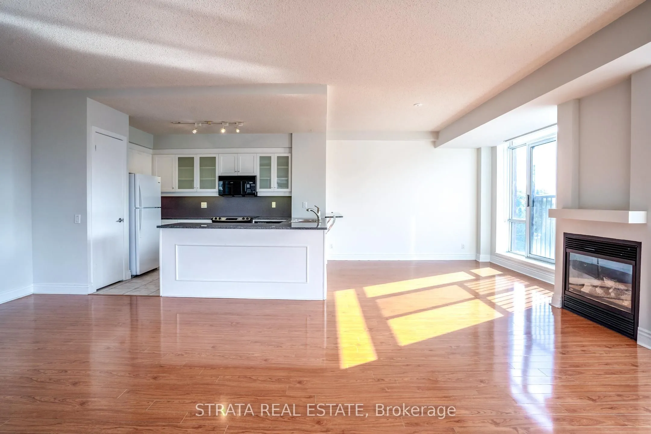 500 Queens Quay W, #402W