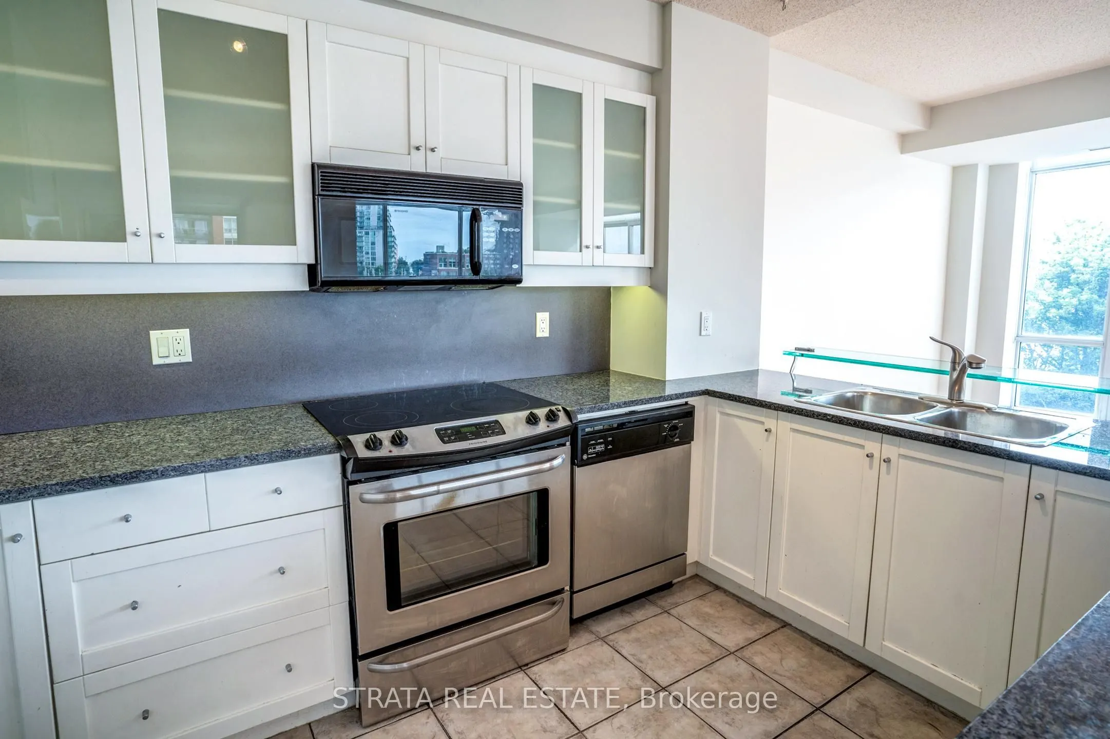 500 Queens Quay W, #402W