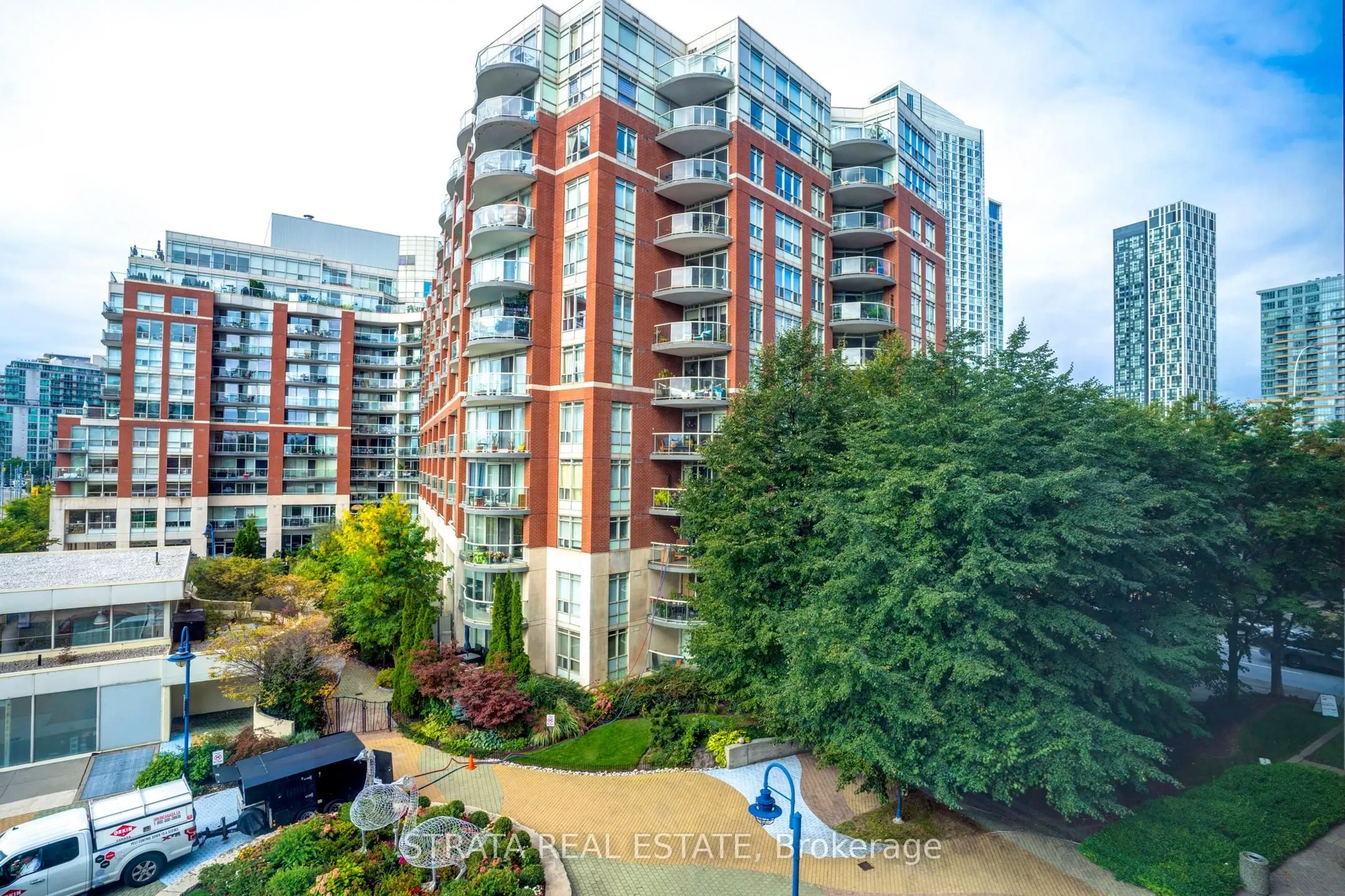 500 Queens Quay W, #402W