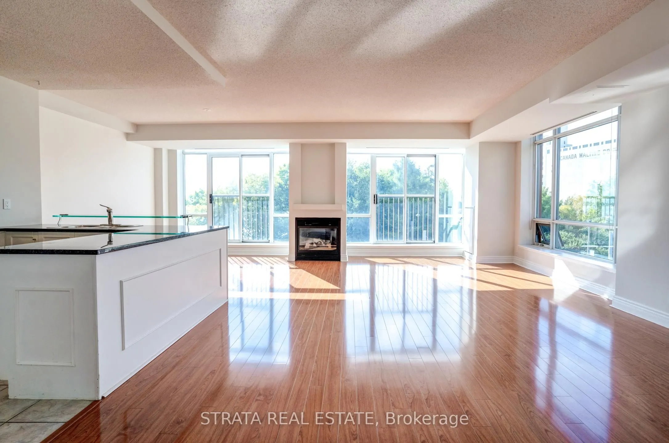 500 Queens Quay W, #402W