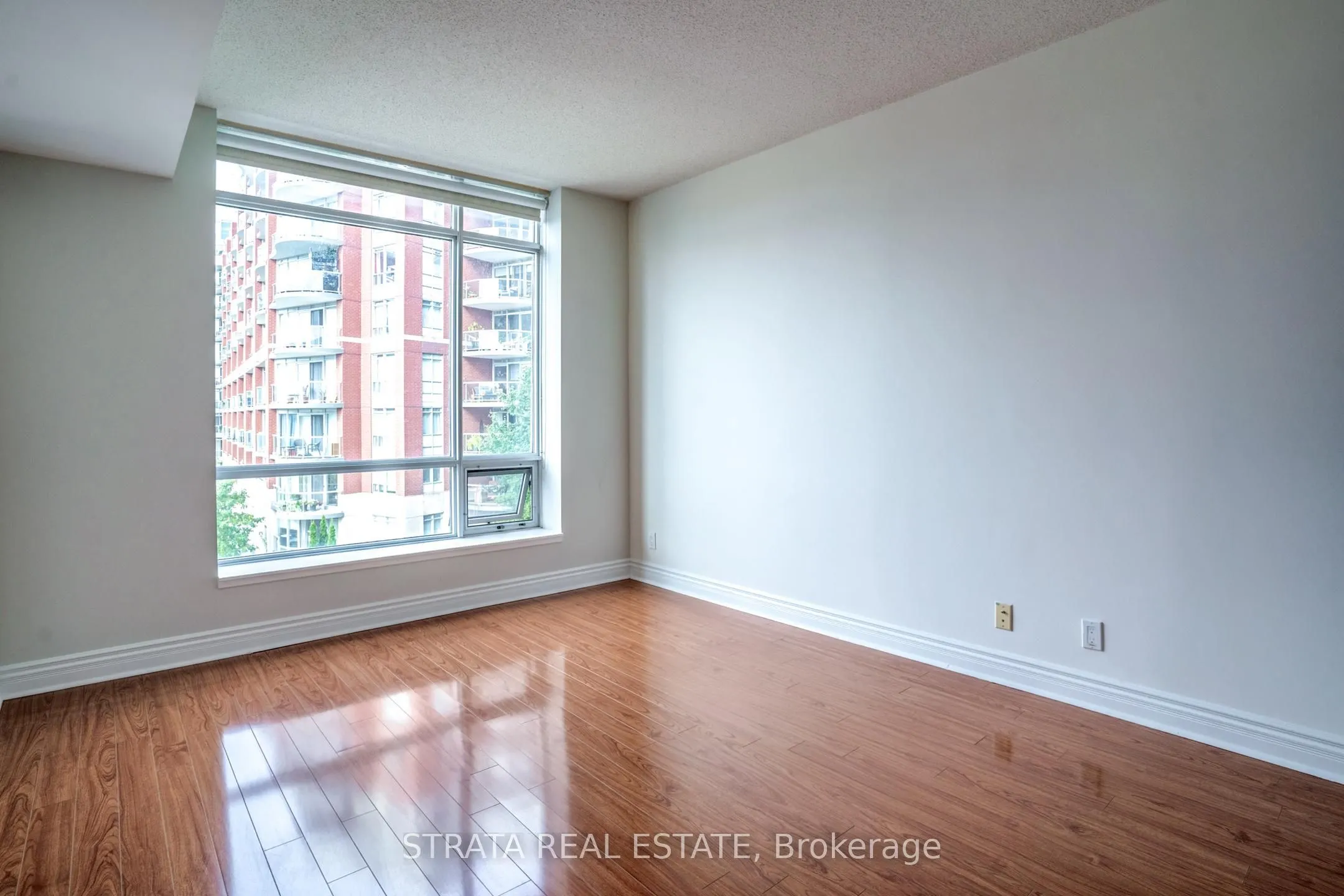500 Queens Quay W, #402W