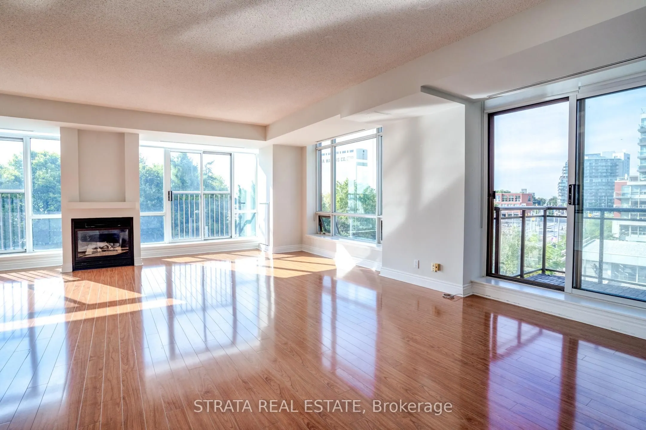 500 Queens Quay W, #402W