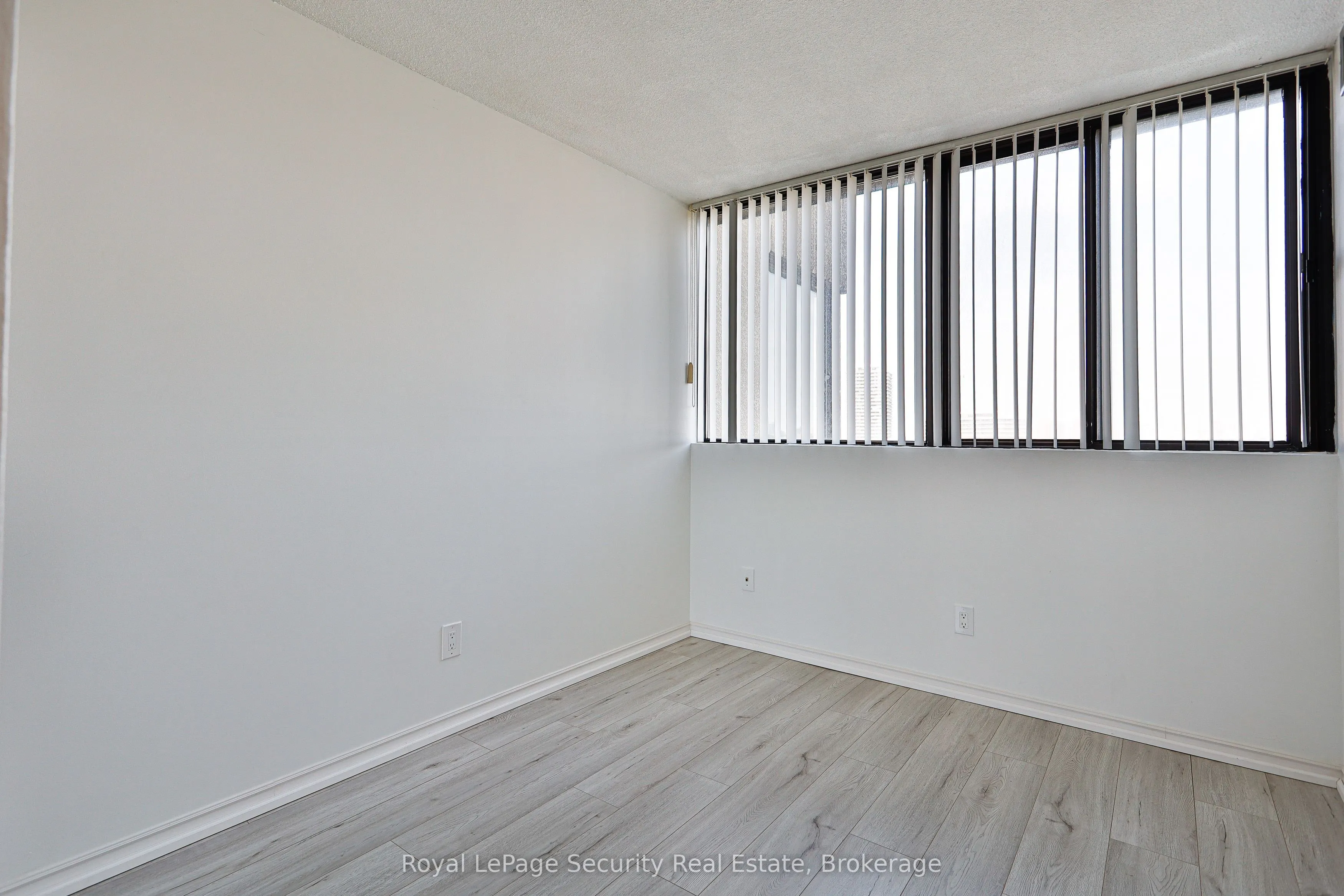 133 Torresdale Avenue, #907